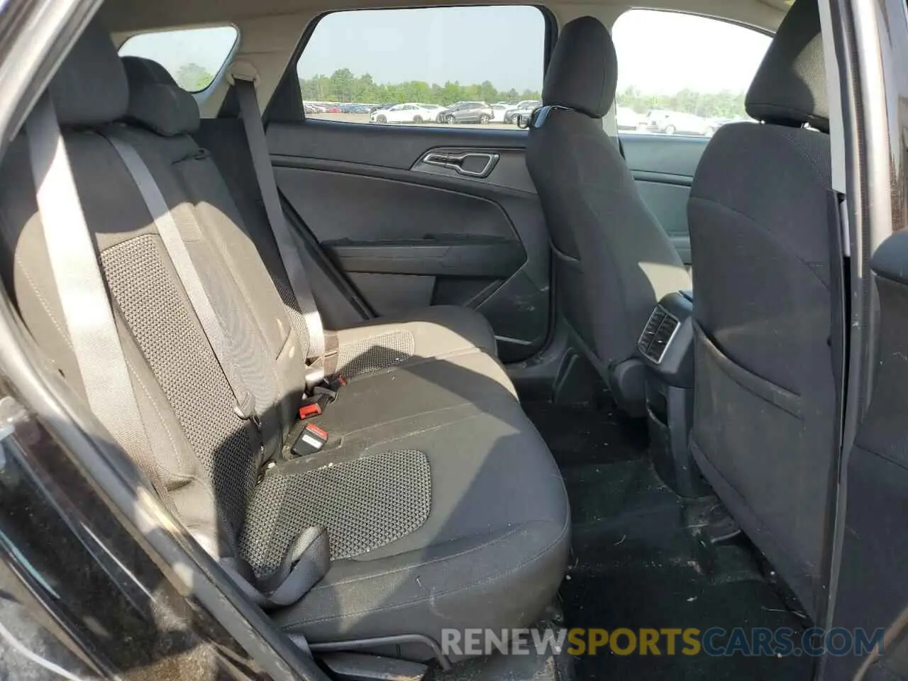 11 fotografías del automóvil dañado KNDPUCAF3P7196394 KIA SPORTAGE 2023
