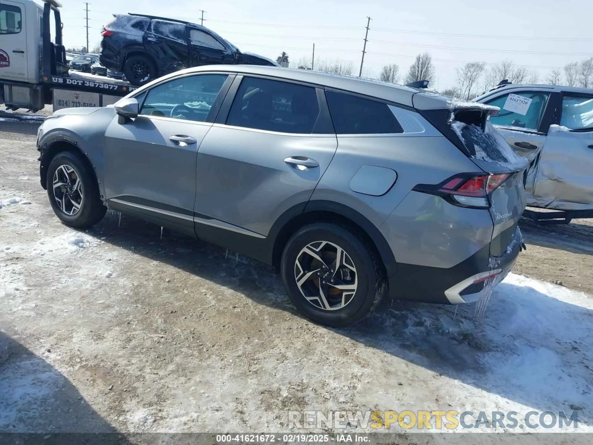 3 fotografías del automóvil dañado KNDPUCAF6P7050717 KIA SPORTAGE 2023
