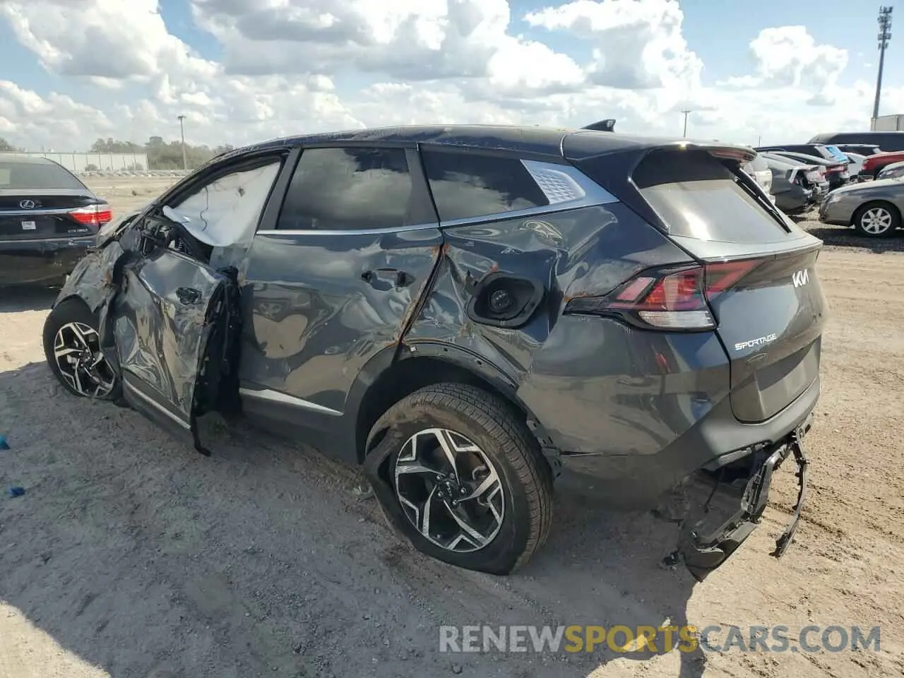 2 fotografías del automóvil dañado KNDPUCAF6P7095723 KIA SPORTAGE 2023