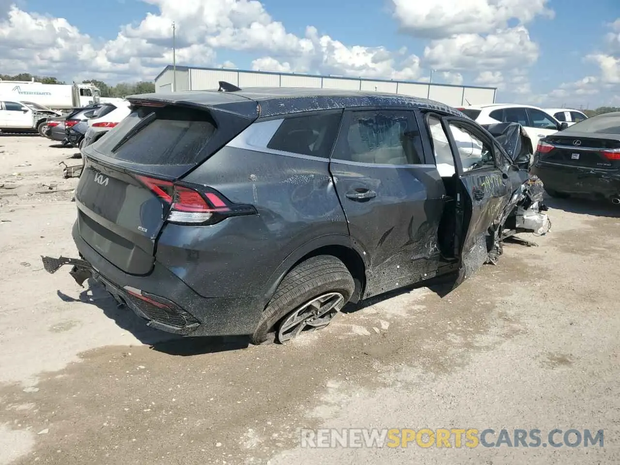 3 fotografías del automóvil dañado KNDPUCAF6P7095723 KIA SPORTAGE 2023