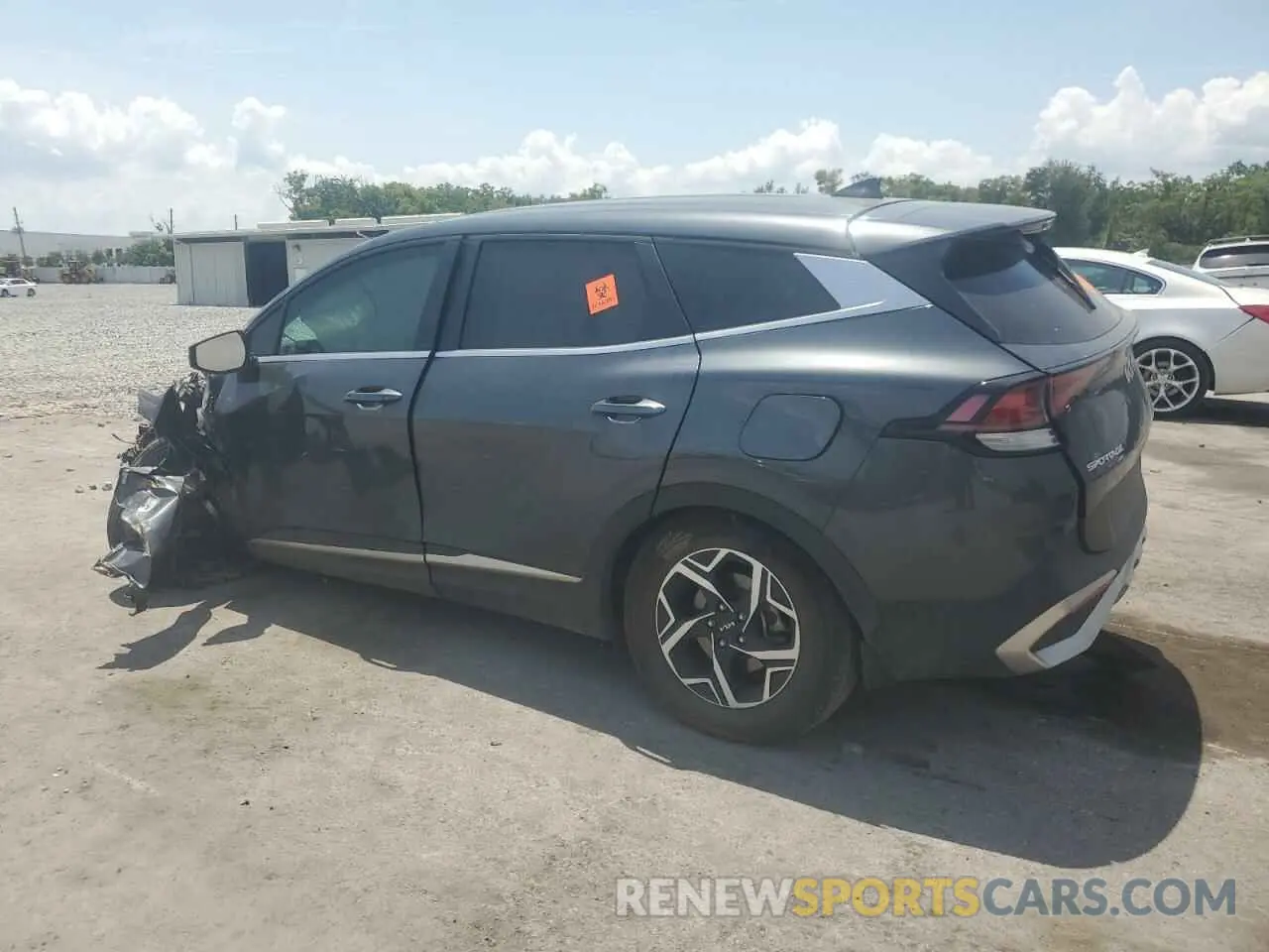 2 fotografías del automóvil dañado KNDPUCAFXP7135365 KIA SPORTAGE 2023