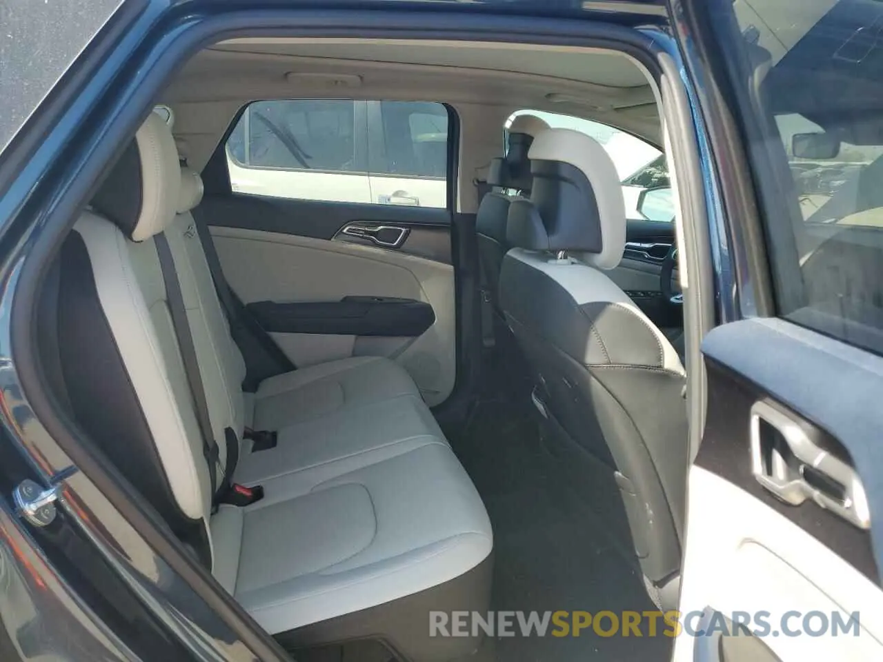 10 fotografías del automóvil dañado KNDPVCAG6P7015259 KIA SPORTAGE 2023