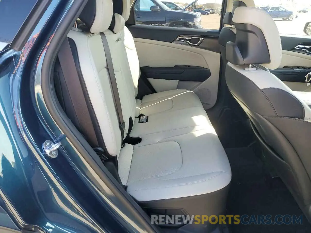 12 fotografías del automóvil dañado KNDPVCAG7P7053776 KIA SPORTAGE 2023