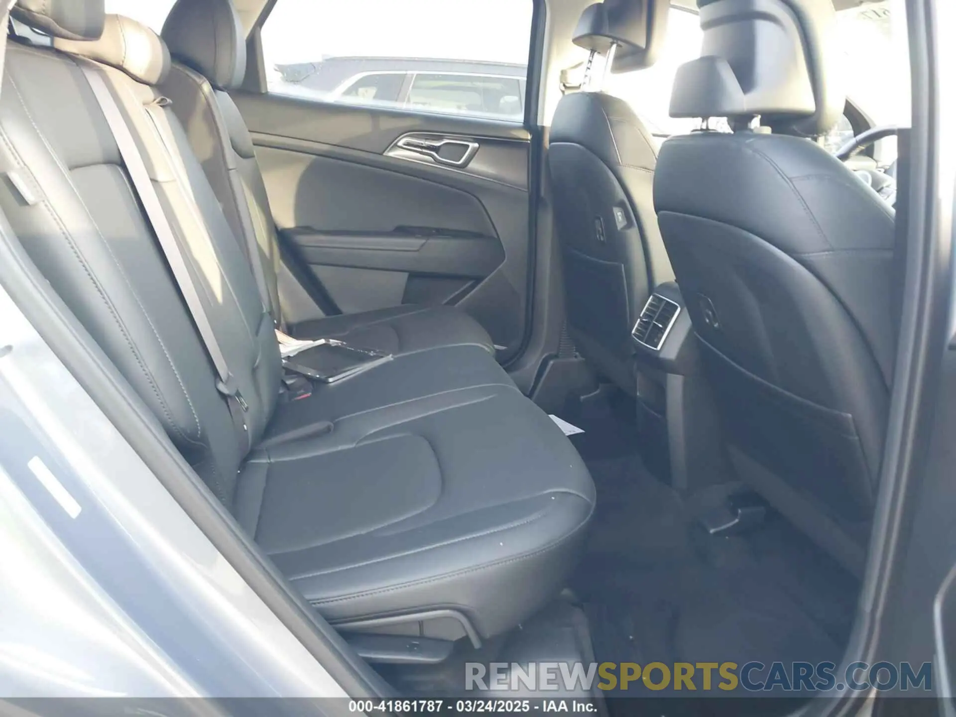 8 fotografías del automóvil dañado 5XYK33DF7RG215608 KIA SPORTAGE 2024