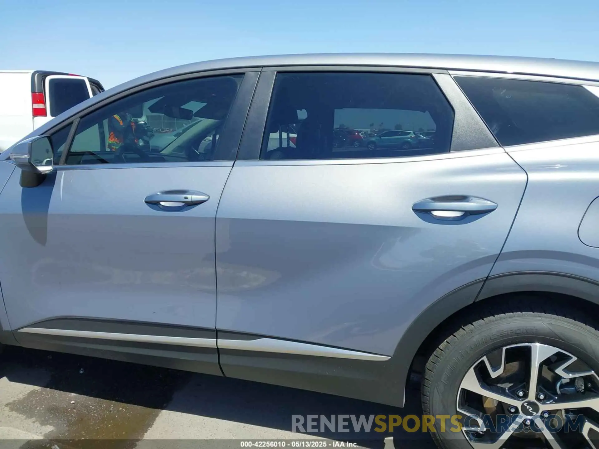 13 fotografías del automóvil dañado 5XYK33DF8RG200406 KIA SPORTAGE 2024