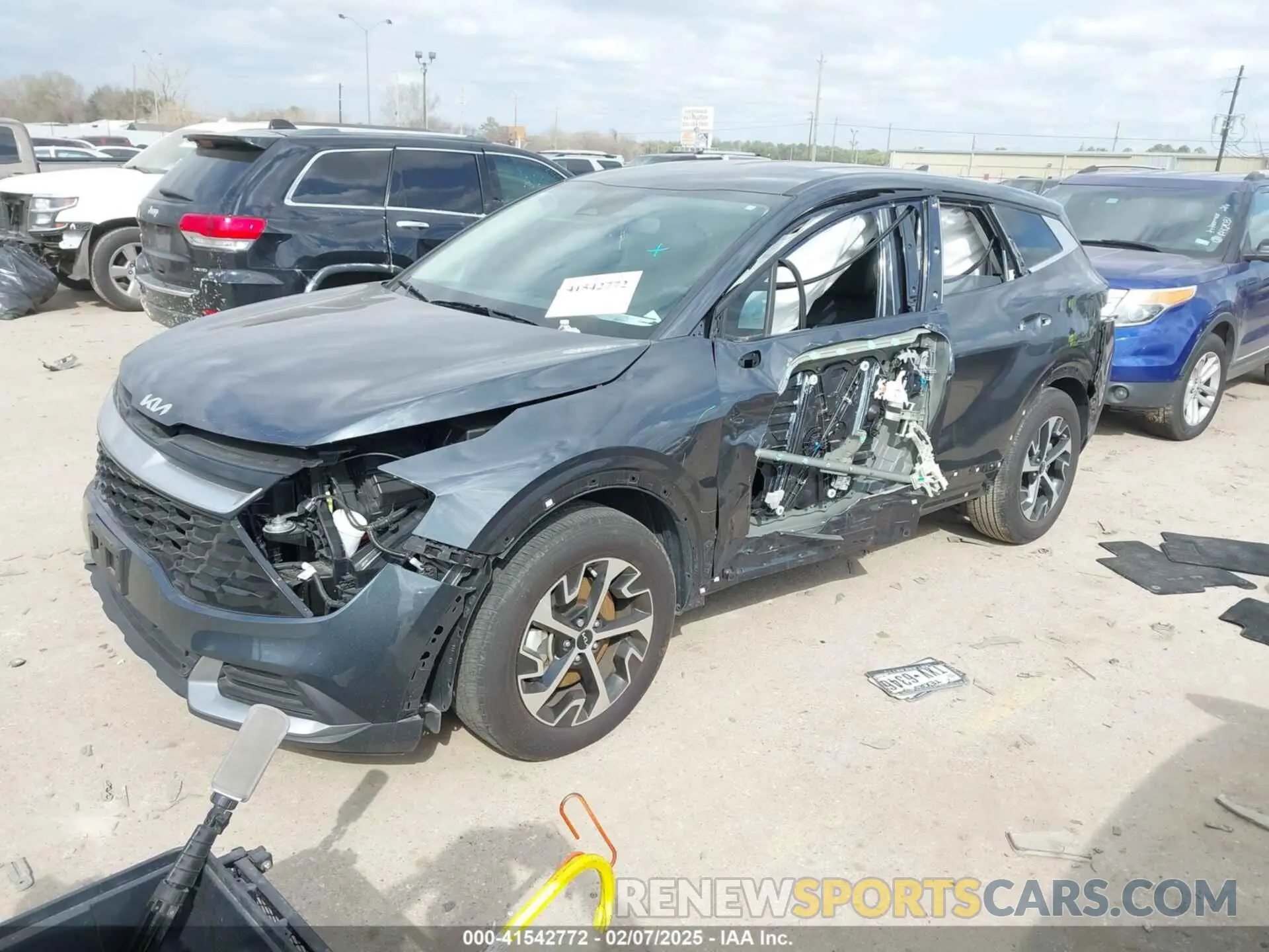 2 fotografías del automóvil dañado 5XYK33DF9RG172776 KIA SPORTAGE 2024