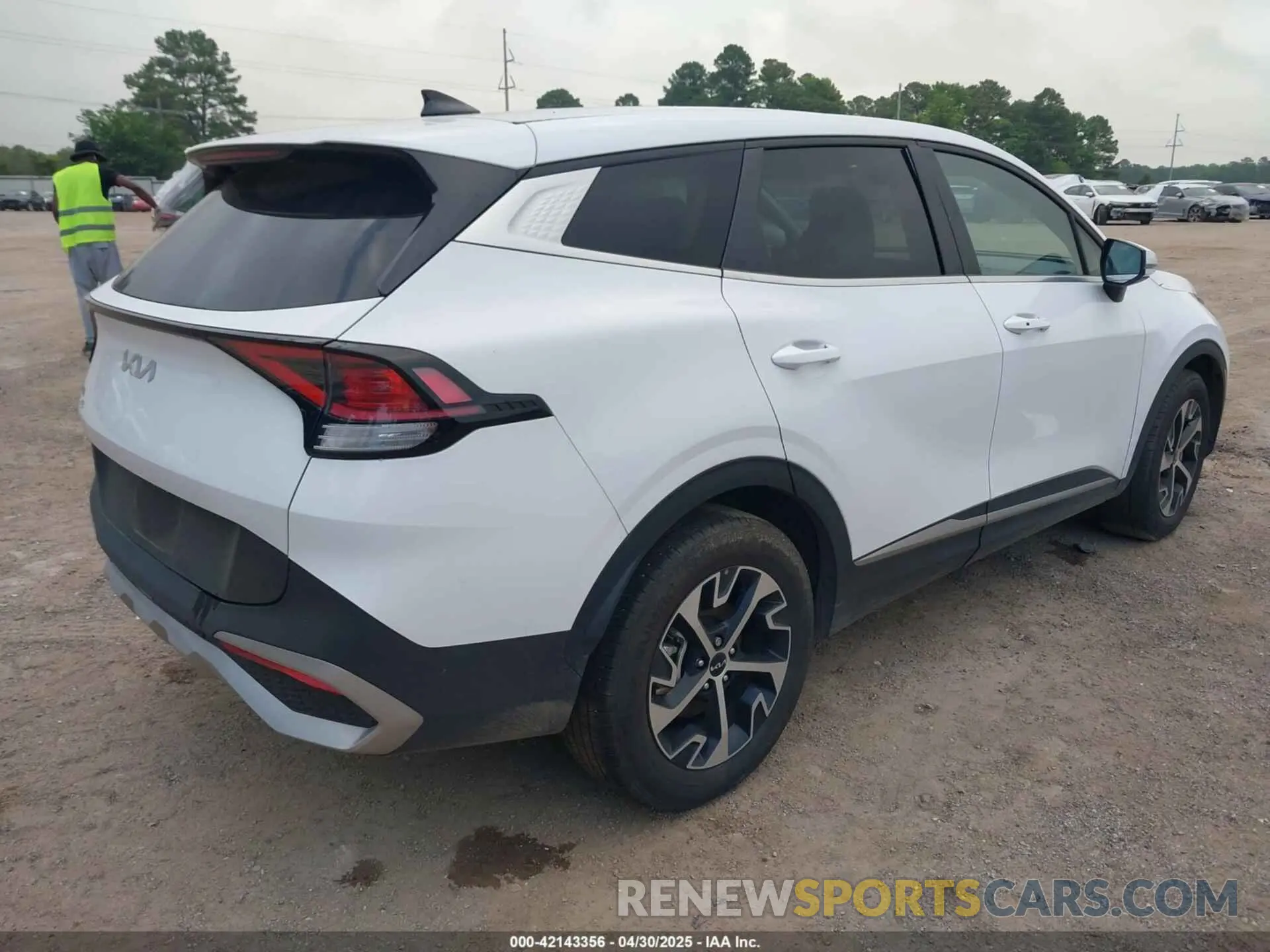 4 fotografías del automóvil dañado 5XYK33DFXRG146980 KIA SPORTAGE 2024