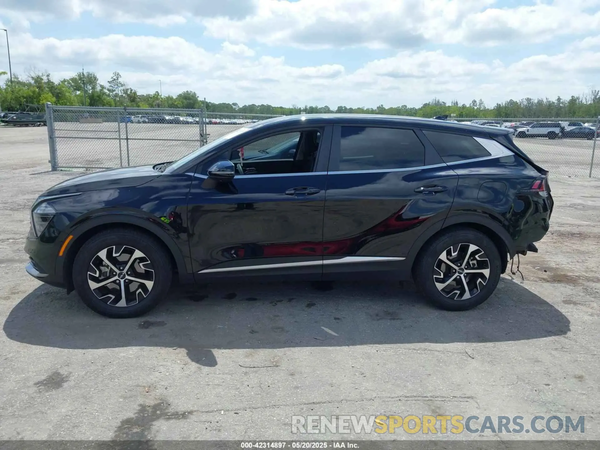 14 fotografías del automóvil dañado 5XYK33DFXRG227090 KIA SPORTAGE 2024