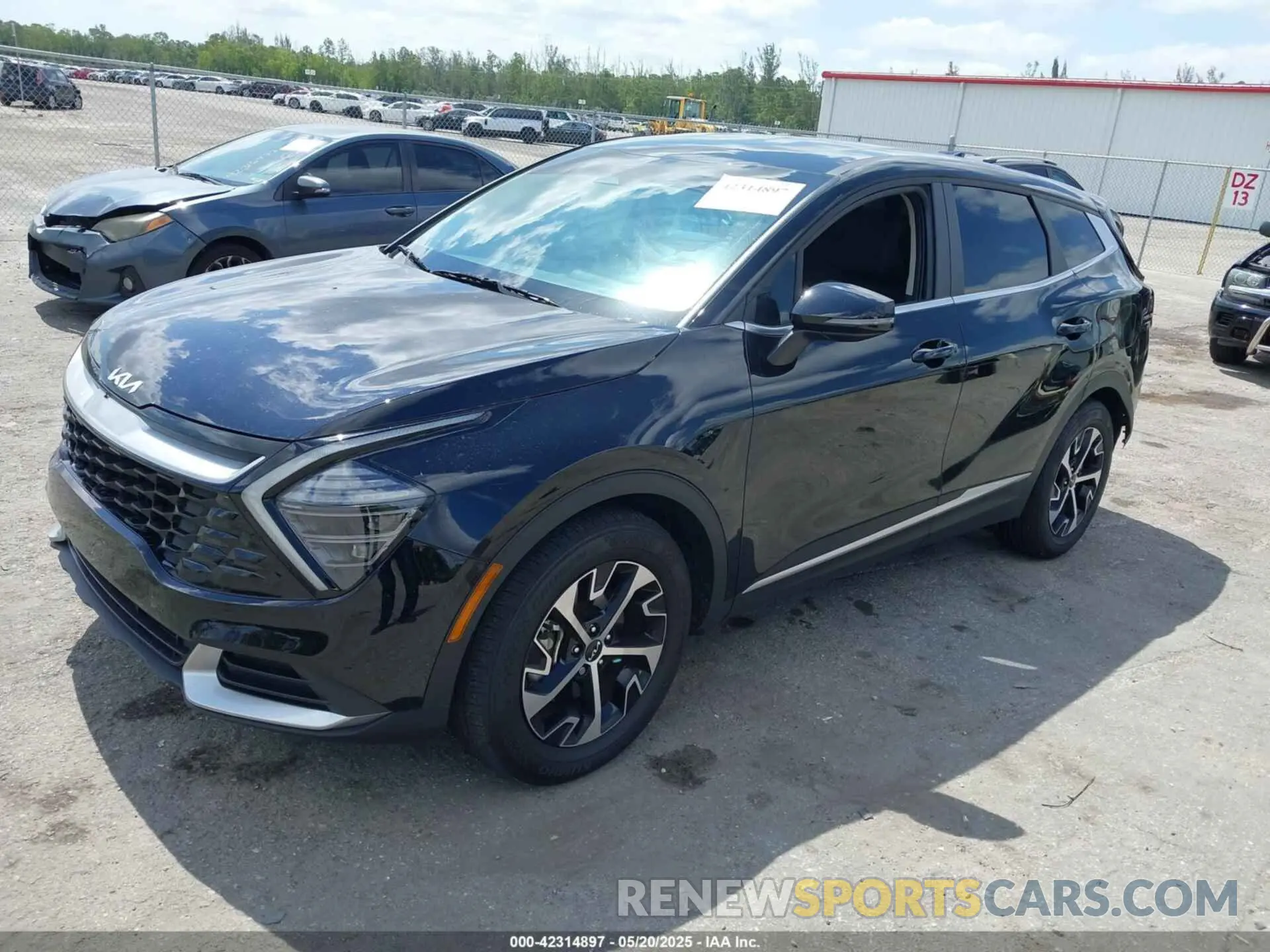 2 fotografías del automóvil dañado 5XYK33DFXRG227090 KIA SPORTAGE 2024