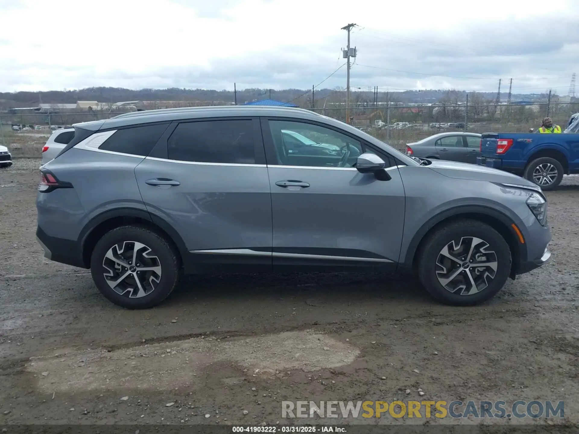 13 fotografías del automóvil dañado 5XYK3CDF4RG174774 KIA SPORTAGE 2024