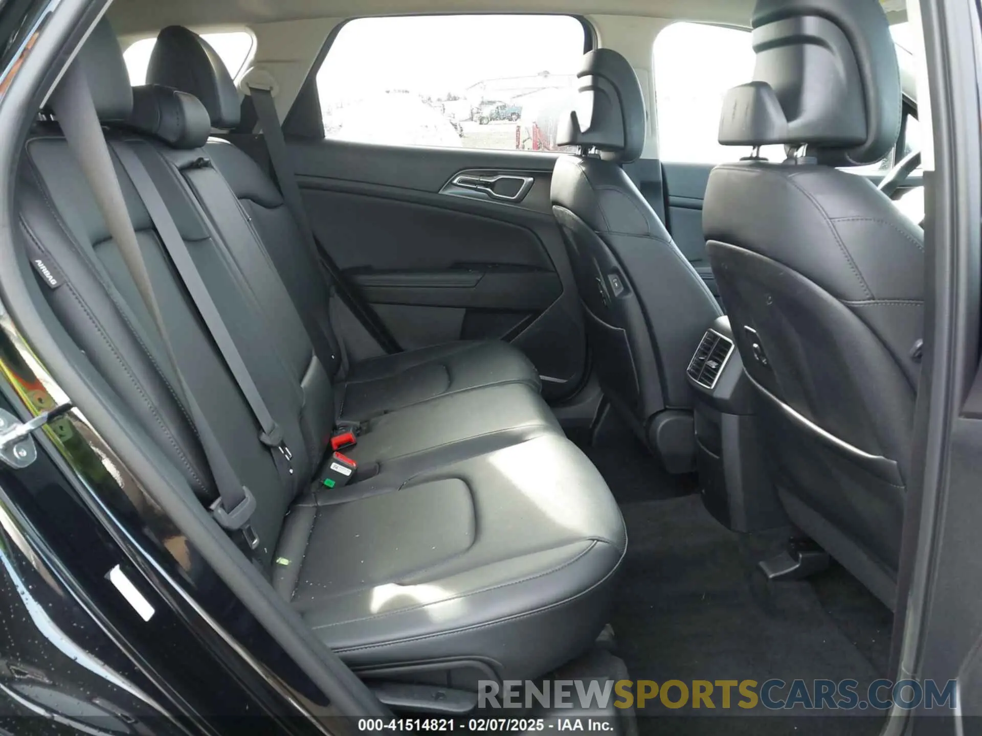 8 fotografías del automóvil dañado 5XYK3CDFXRG188114 KIA SPORTAGE 2024