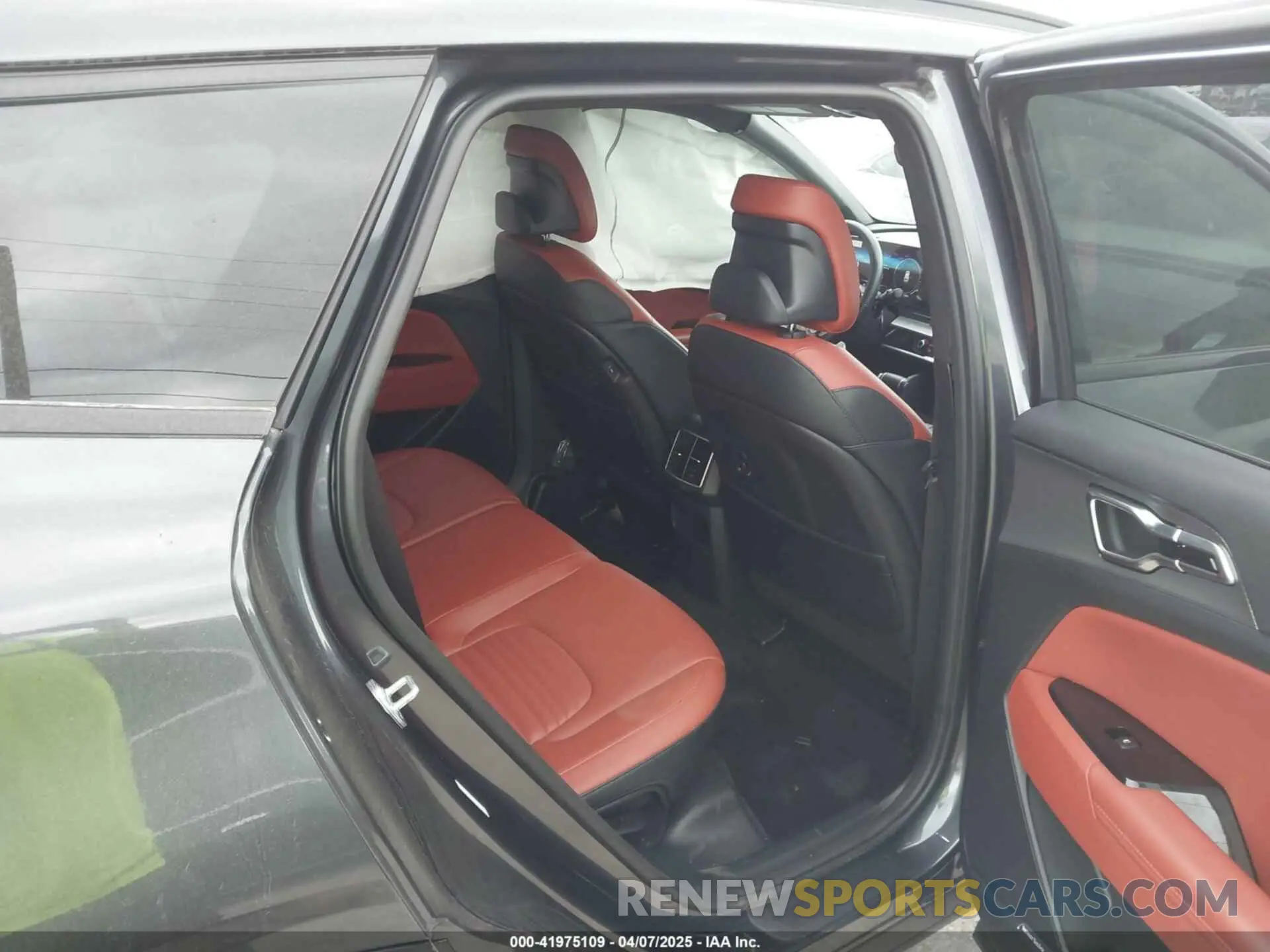 8 fotografías del automóvil dañado 5XYK43DF1RG157279 KIA SPORTAGE 2024