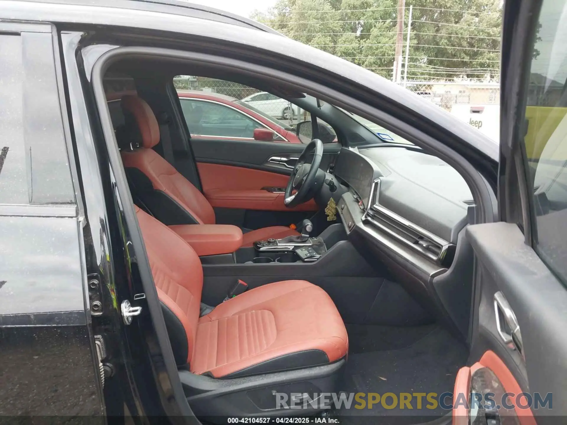 5 fotografías del automóvil dañado 5XYK53DFXRG176202 KIA SPORTAGE 2024