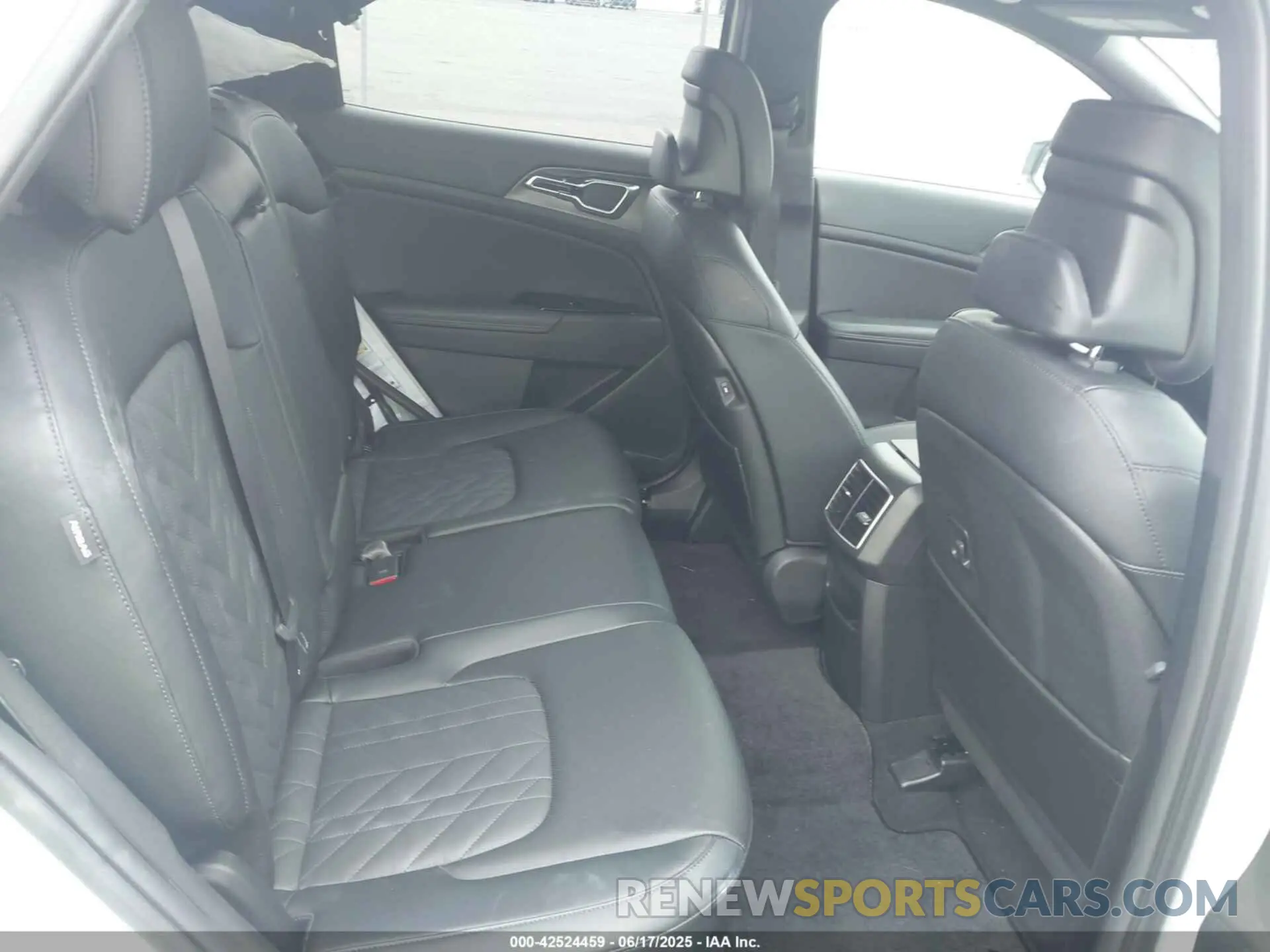 8 fotografías del automóvil dañado 5XYK7CDF9RG170854 KIA SPORTAGE 2024