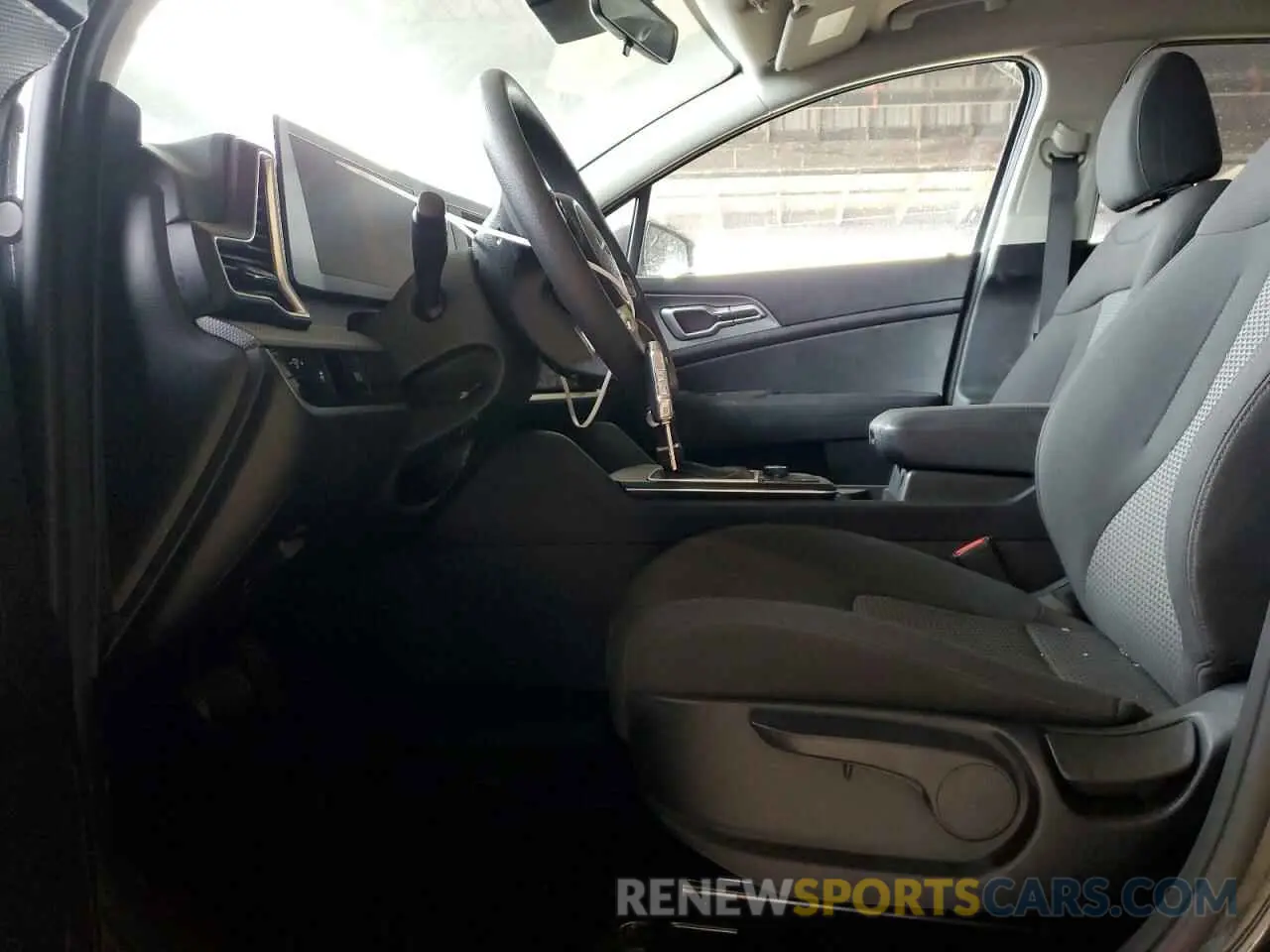 7 fotografías del automóvil dañado KNDPU3DF2R7280284 KIA SPORTAGE 2024