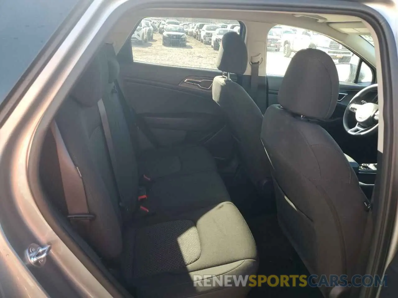 10 fotografías del automóvil dañado KNDPU3DF2R7281547 KIA SPORTAGE 2024