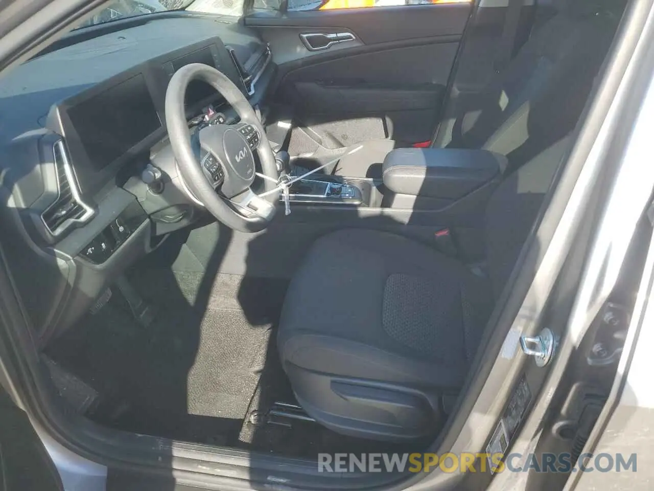 7 fotografías del automóvil dañado KNDPU3DF2R7281547 KIA SPORTAGE 2024