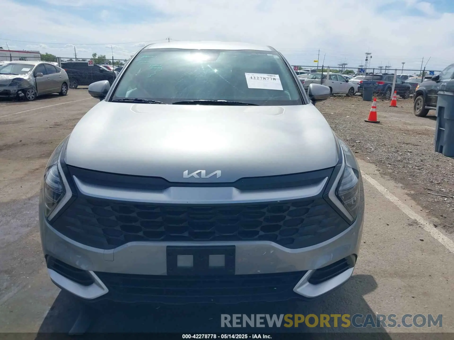 13 fotografías del automóvil dañado KNDPU3DF2R7316703 KIA SPORTAGE 2024