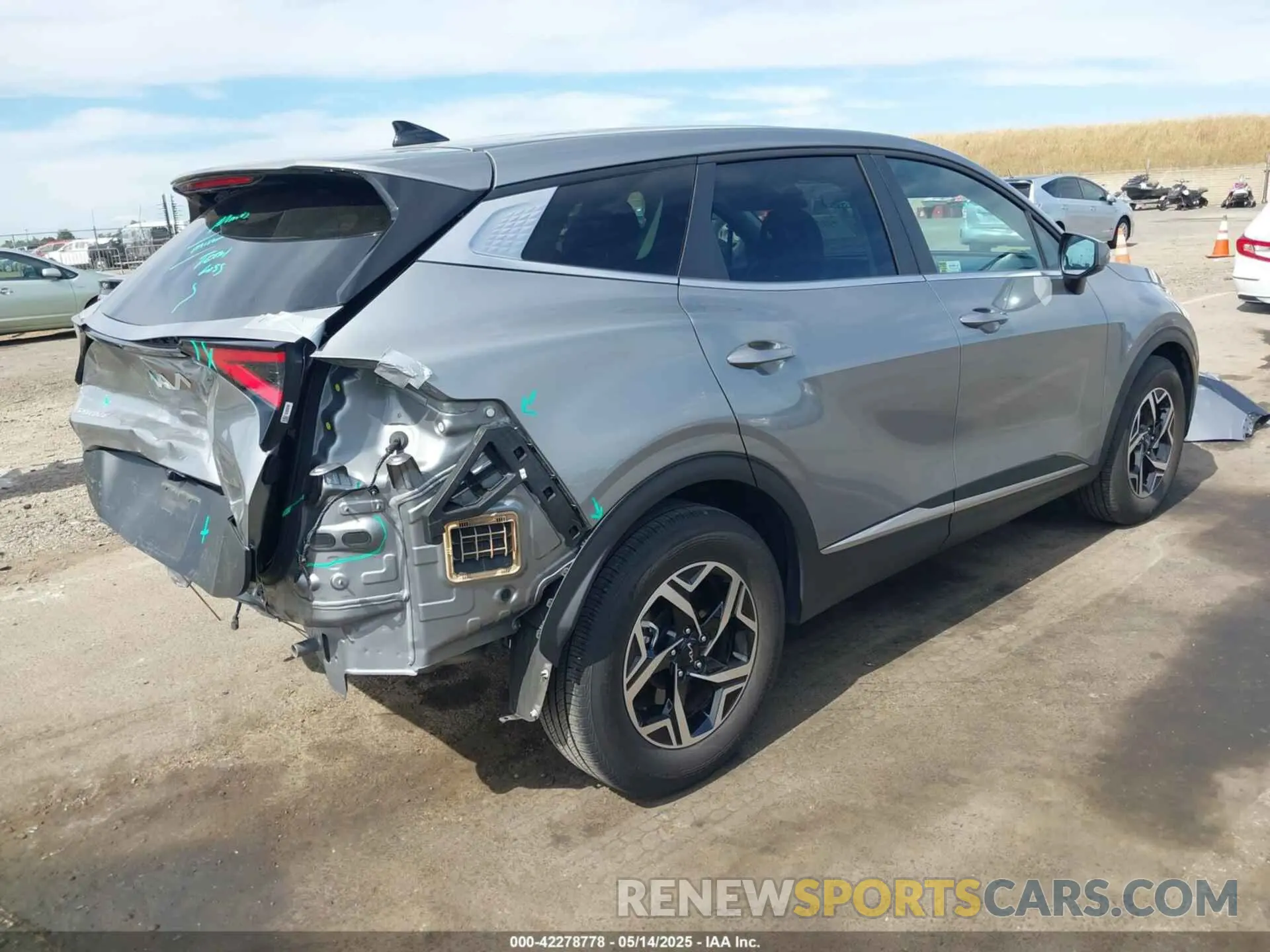 4 fotografías del automóvil dañado KNDPU3DF2R7316703 KIA SPORTAGE 2024
