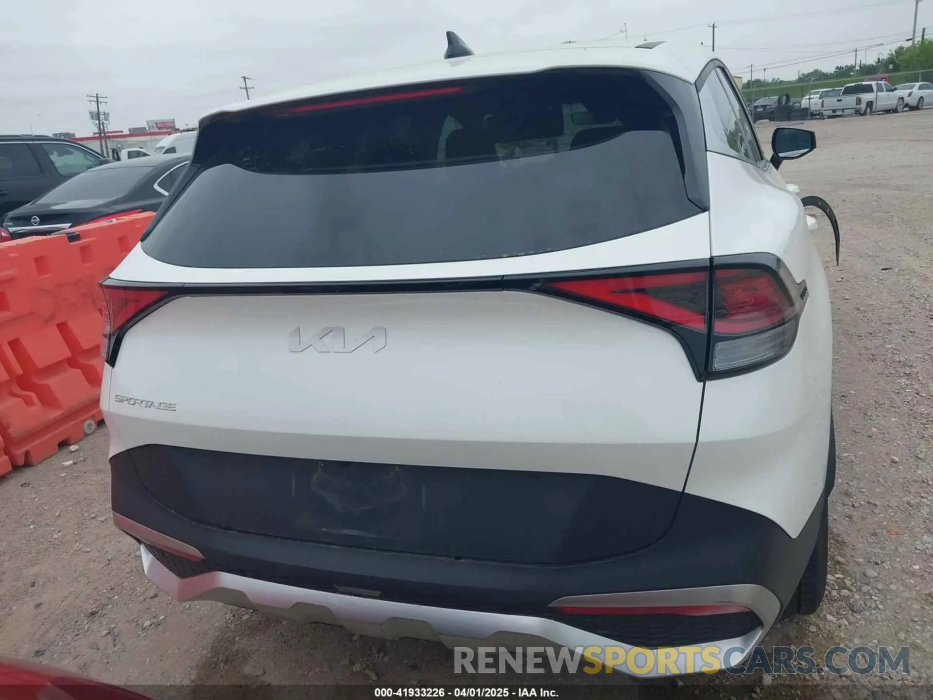 16 fotografías del automóvil dañado KNDPU3DF3R7283856 KIA SPORTAGE 2024
