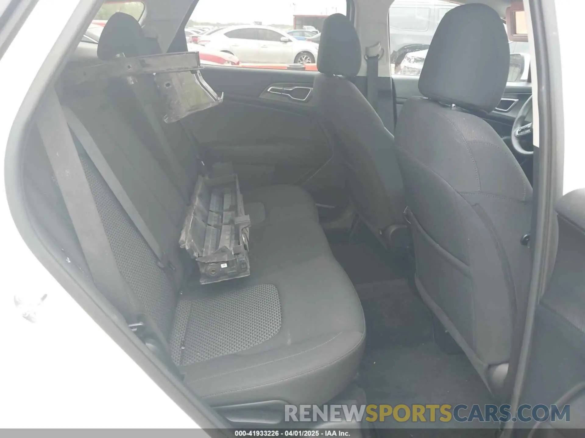 8 fotografías del automóvil dañado KNDPU3DF3R7283856 KIA SPORTAGE 2024