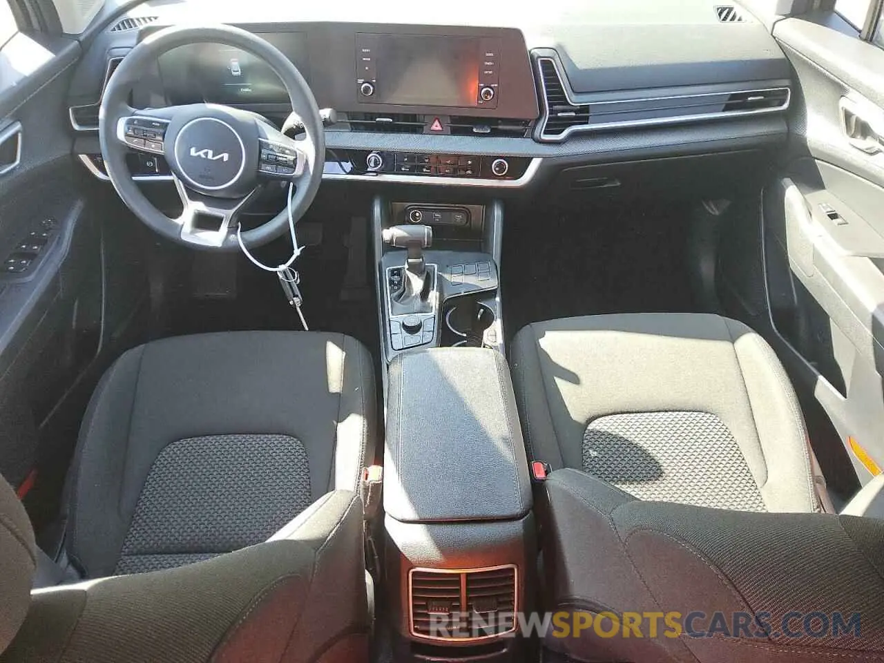8 fotografías del automóvil dañado KNDPU3DF4R7284787 KIA SPORTAGE 2024