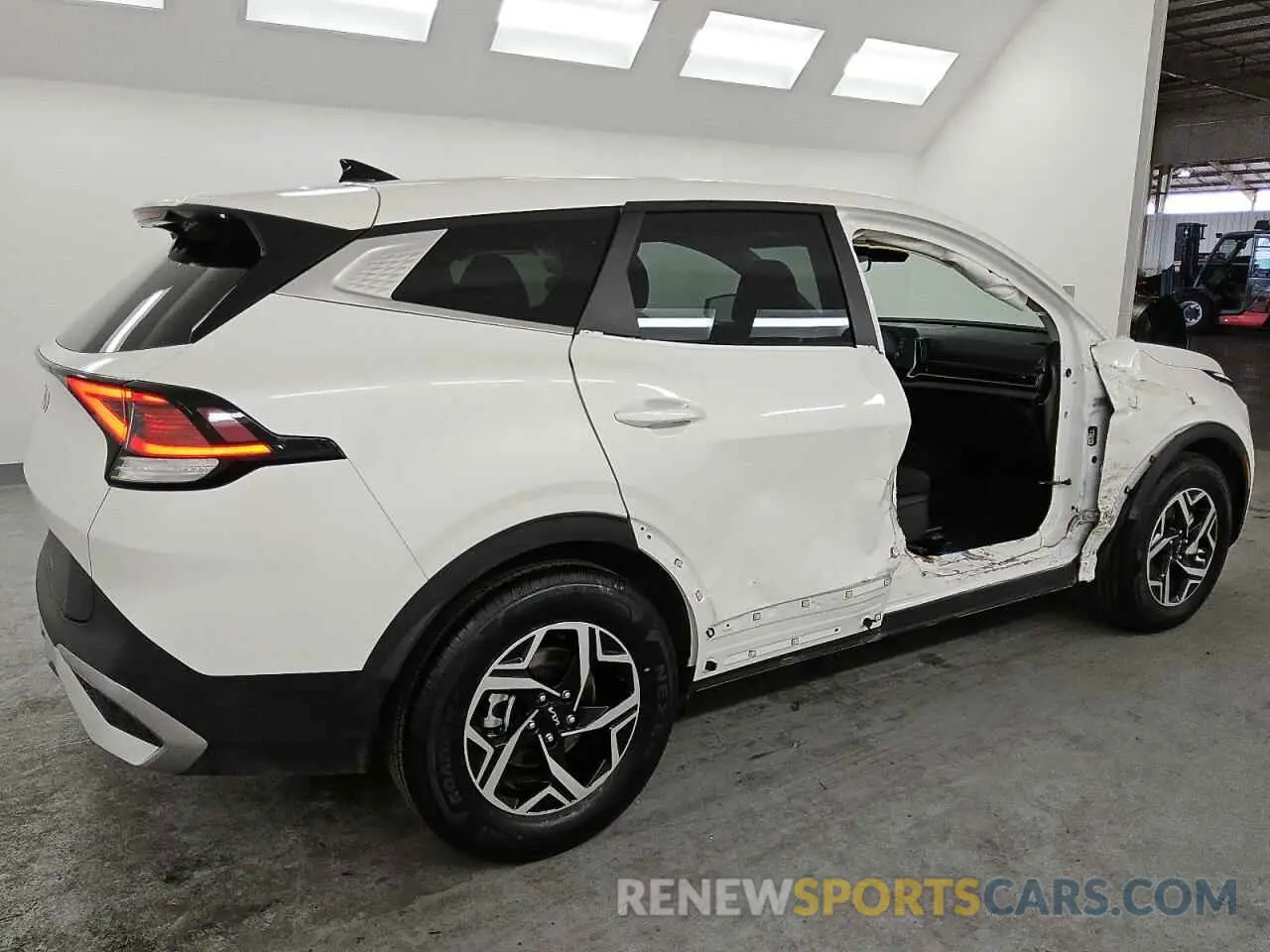3 fotografías del automóvil dañado KNDPU3DF7R7294861 KIA SPORTAGE 2024