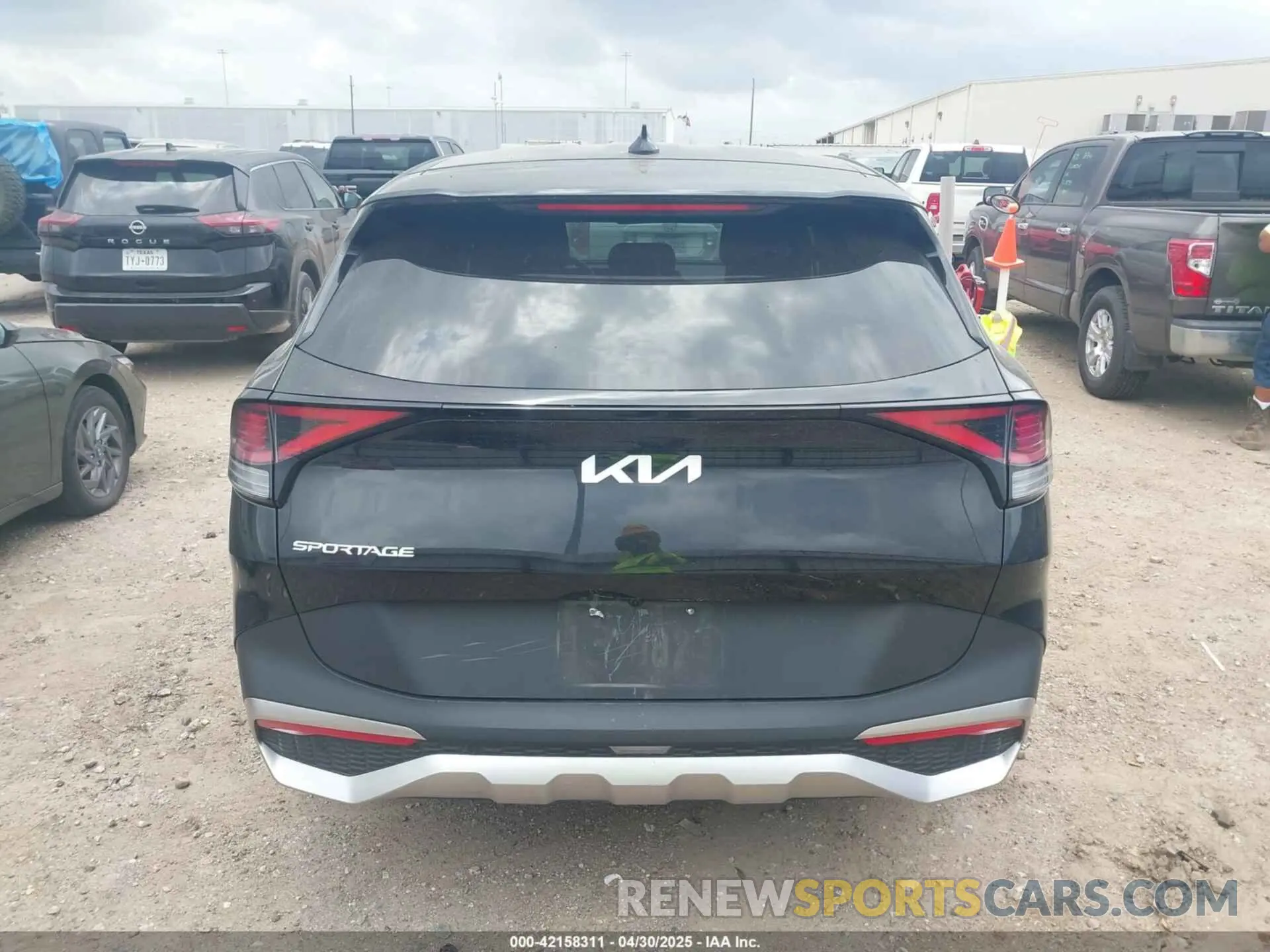 17 fotografías del automóvil dañado KNDPU3DFXR7285359 KIA SPORTAGE 2024