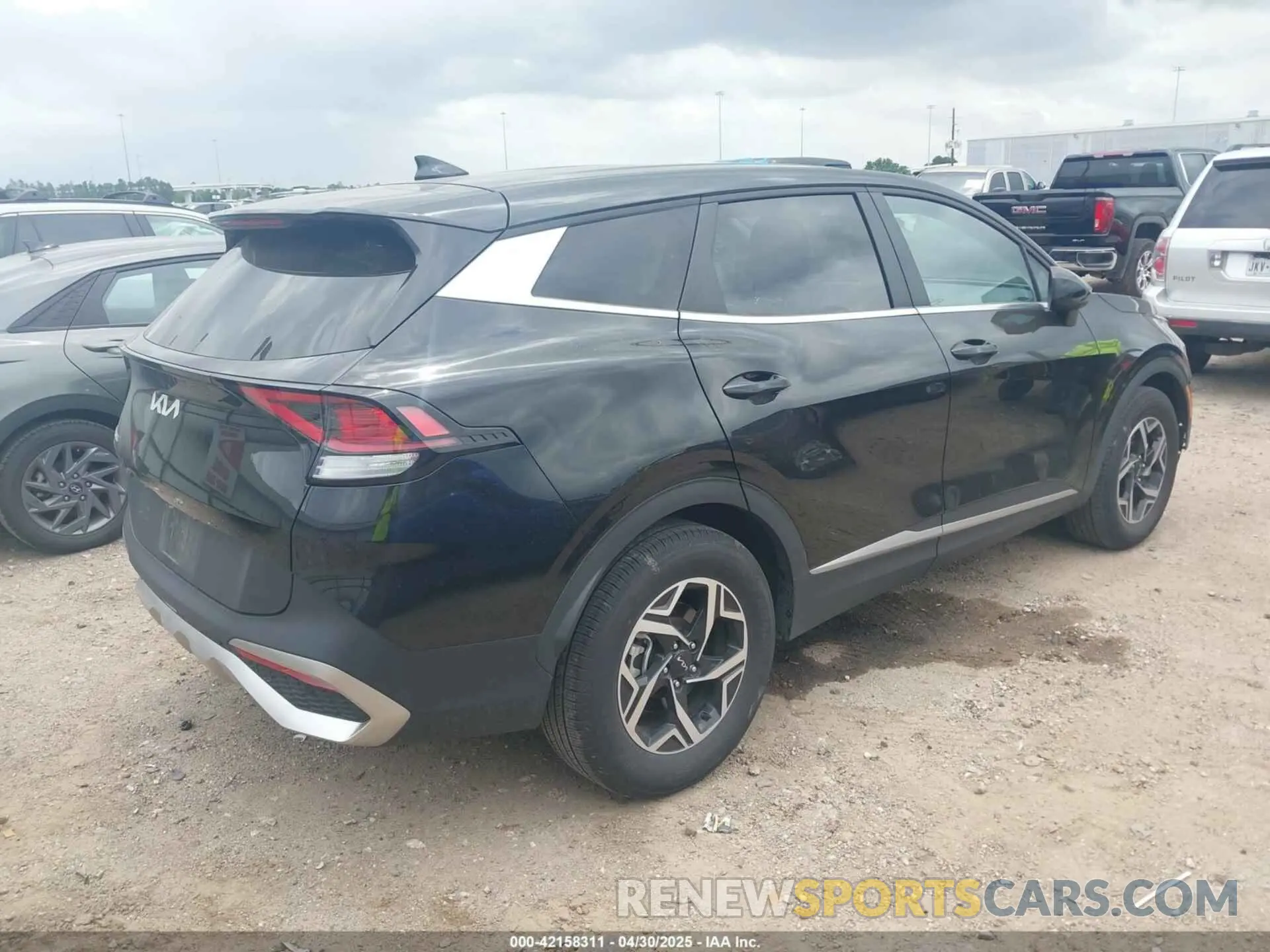 4 fotografías del automóvil dañado KNDPU3DFXR7285359 KIA SPORTAGE 2024