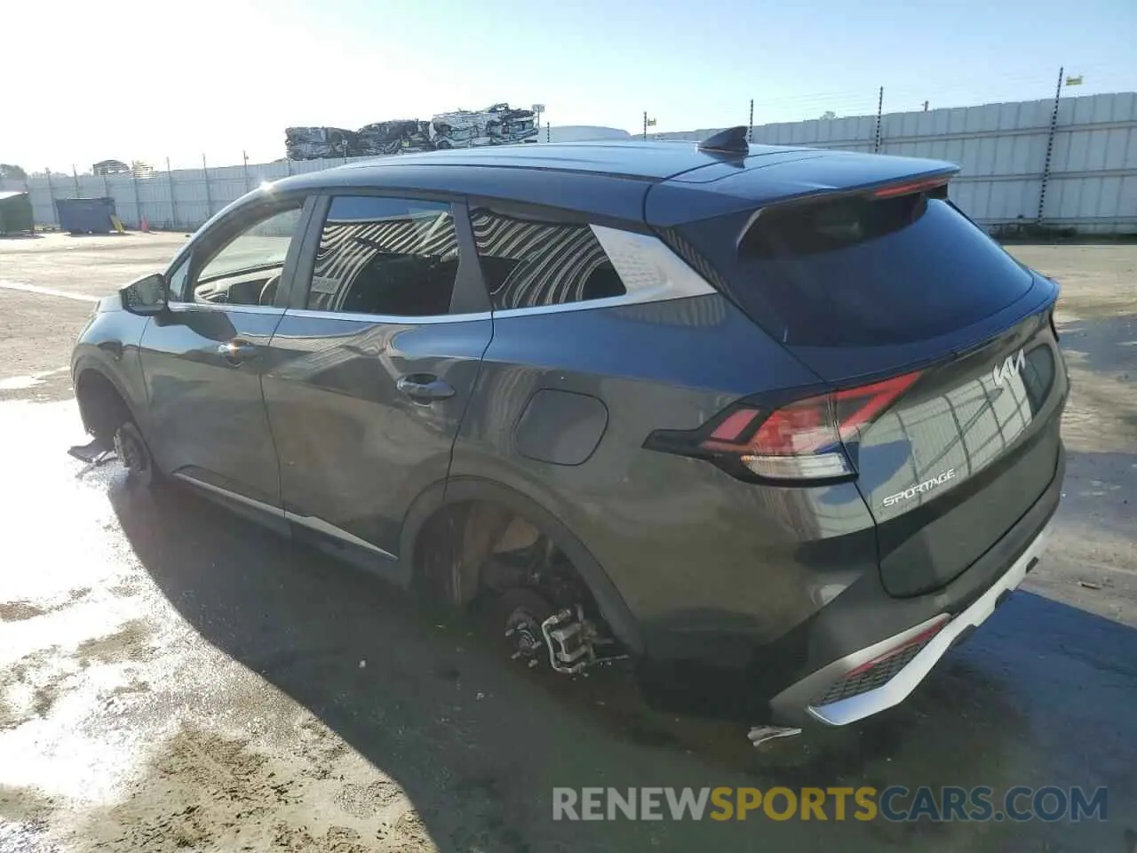 2 fotografías del automóvil dañado KNDPUCDF0R7251995 KIA SPORTAGE 2024