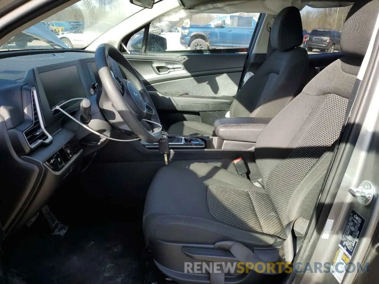 7 fotografías del automóvil dañado KNDPUCDF0R7265881 KIA SPORTAGE 2024