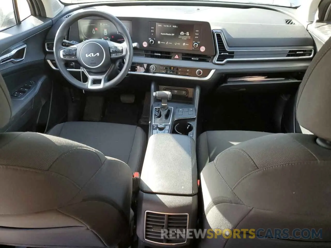 8 fotografías del automóvil dañado KNDPUCDF0R7265881 KIA SPORTAGE 2024