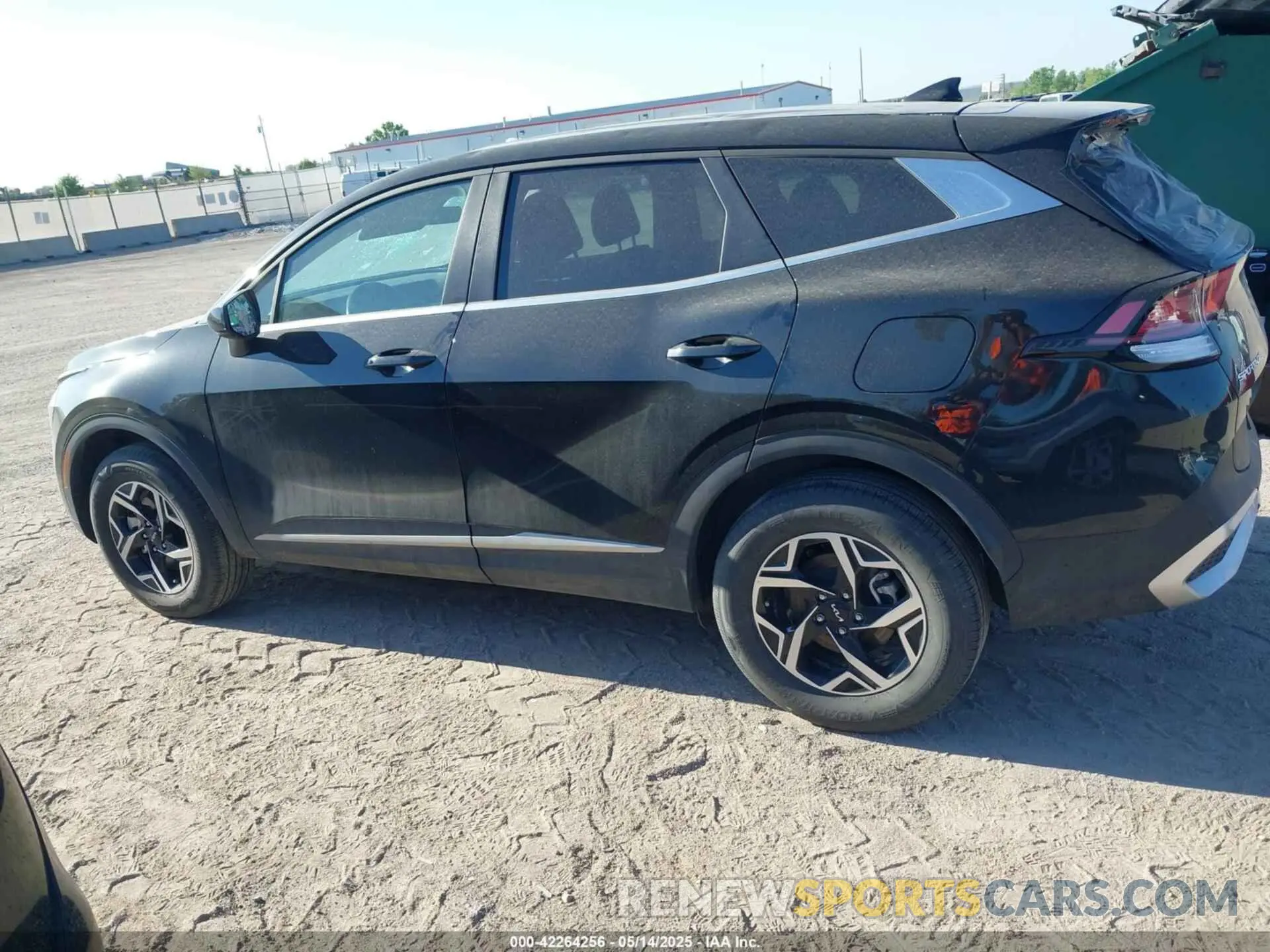 15 fotografías del automóvil dañado KNDPUCDF1R7241167 KIA SPORTAGE 2024