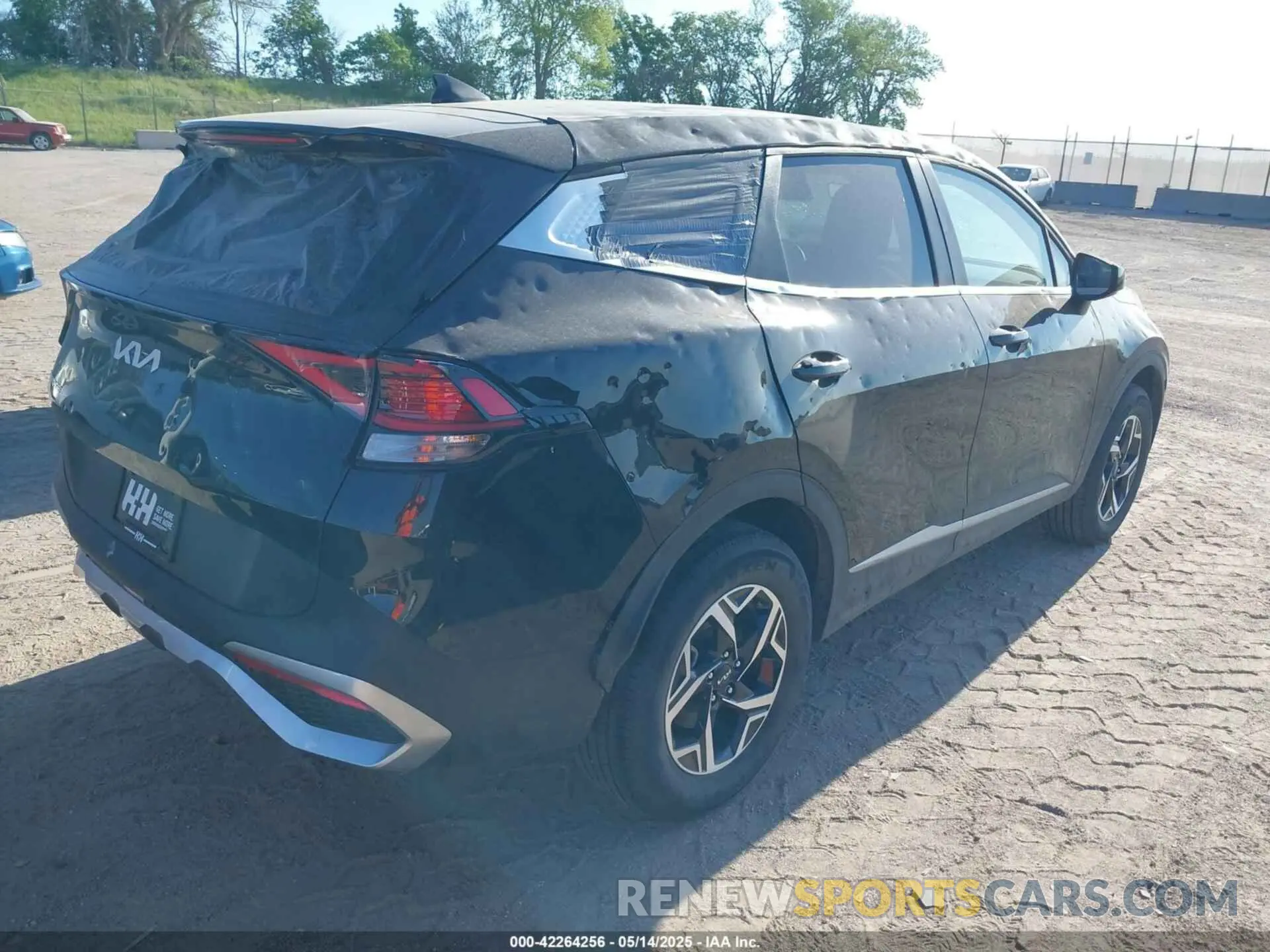 4 fotografías del automóvil dañado KNDPUCDF1R7241167 KIA SPORTAGE 2024