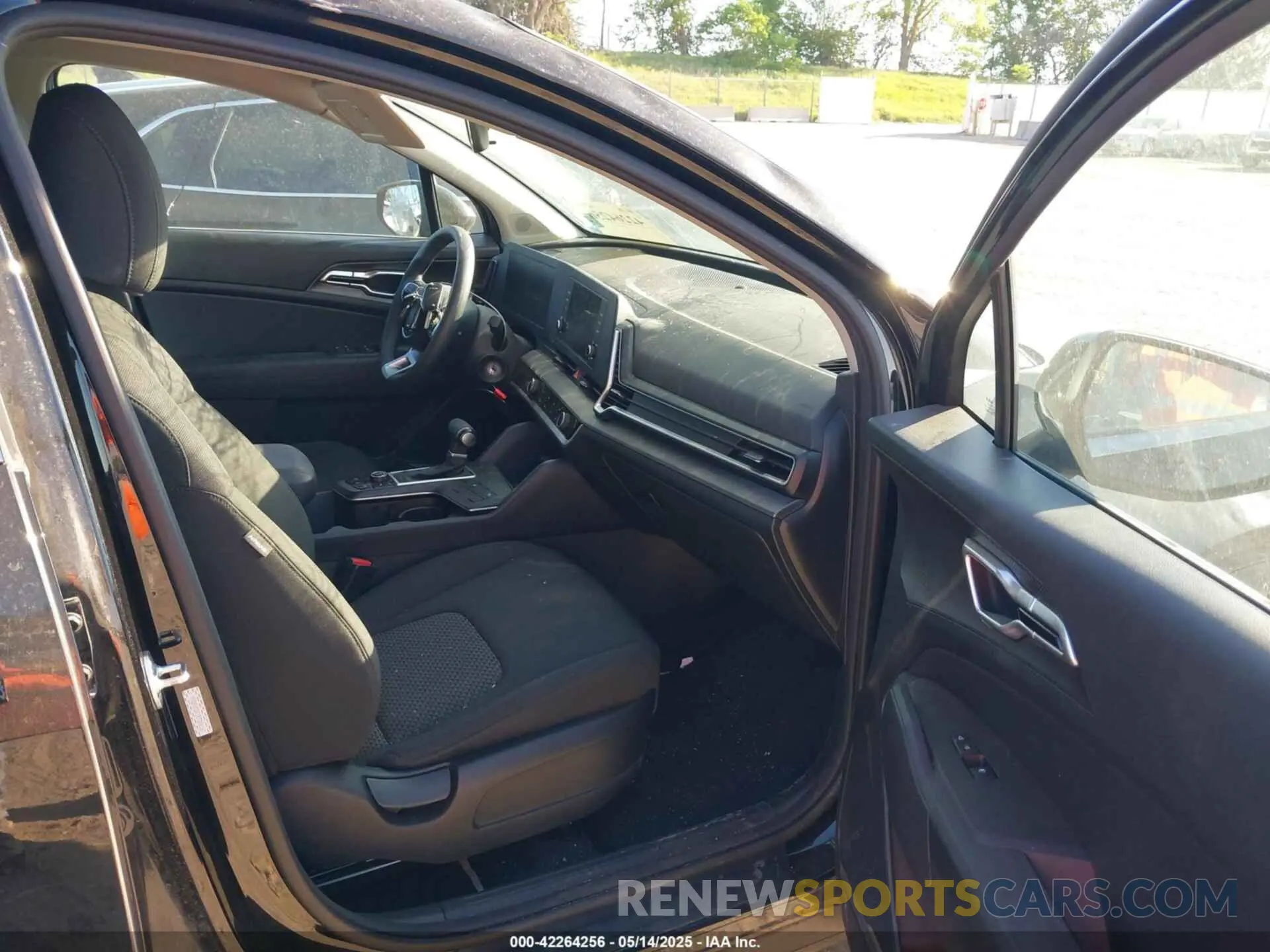 5 fotografías del automóvil dañado KNDPUCDF1R7241167 KIA SPORTAGE 2024