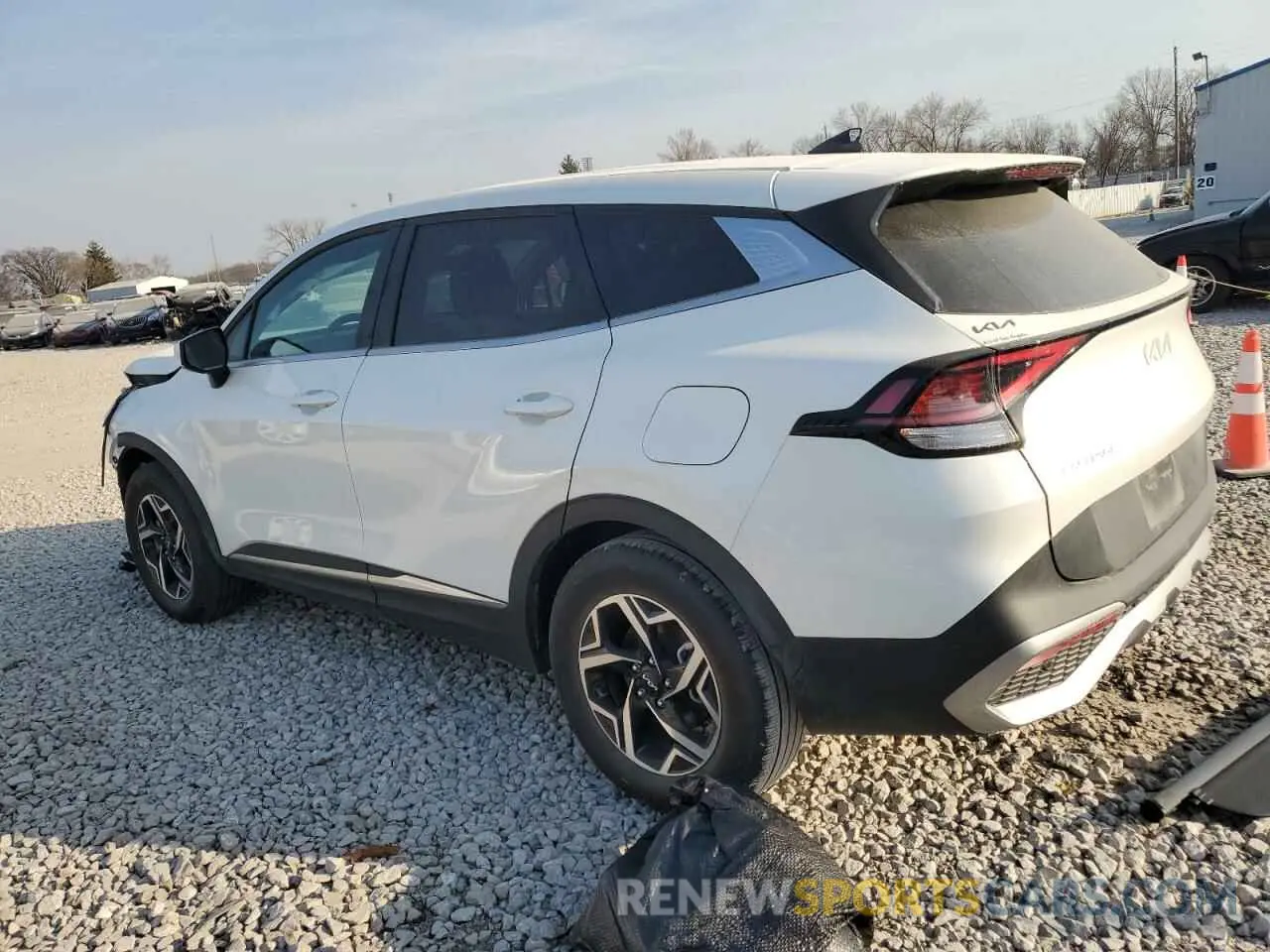 2 fotografías del automóvil dañado KNDPUCDF3R7237721 KIA SPORTAGE 2024