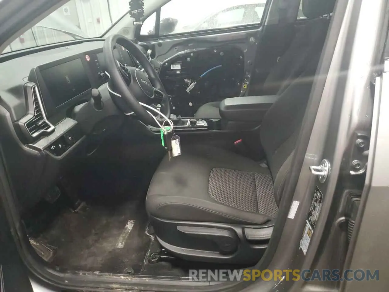 7 fotografías del automóvil dañado KNDPUCDF3R7303636 KIA SPORTAGE 2024
