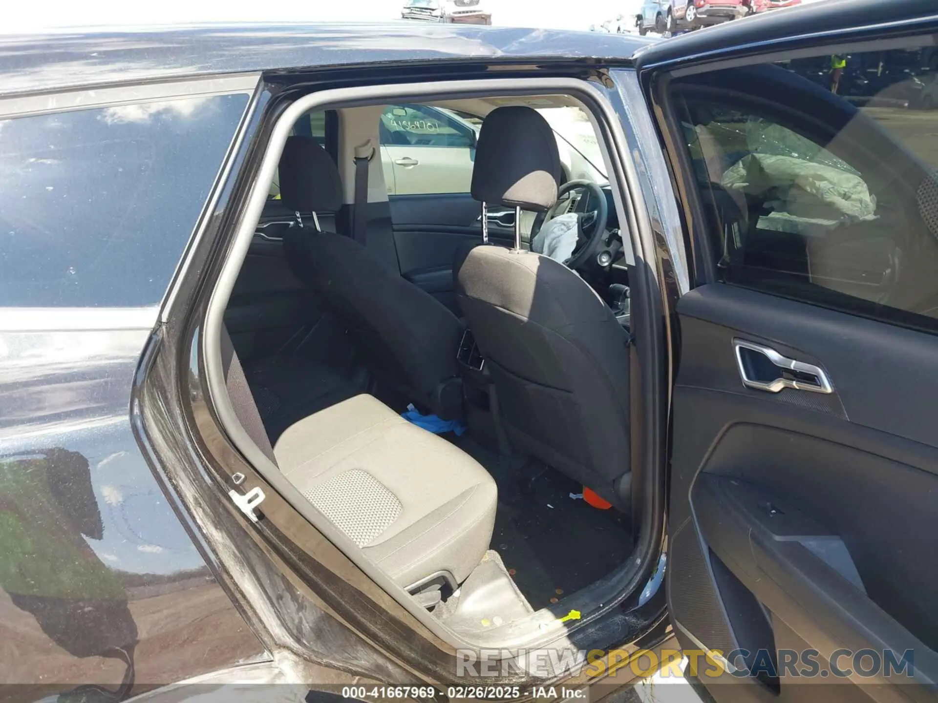 8 fotografías del automóvil dañado KNDPUCDF4R7238196 KIA SPORTAGE 2024