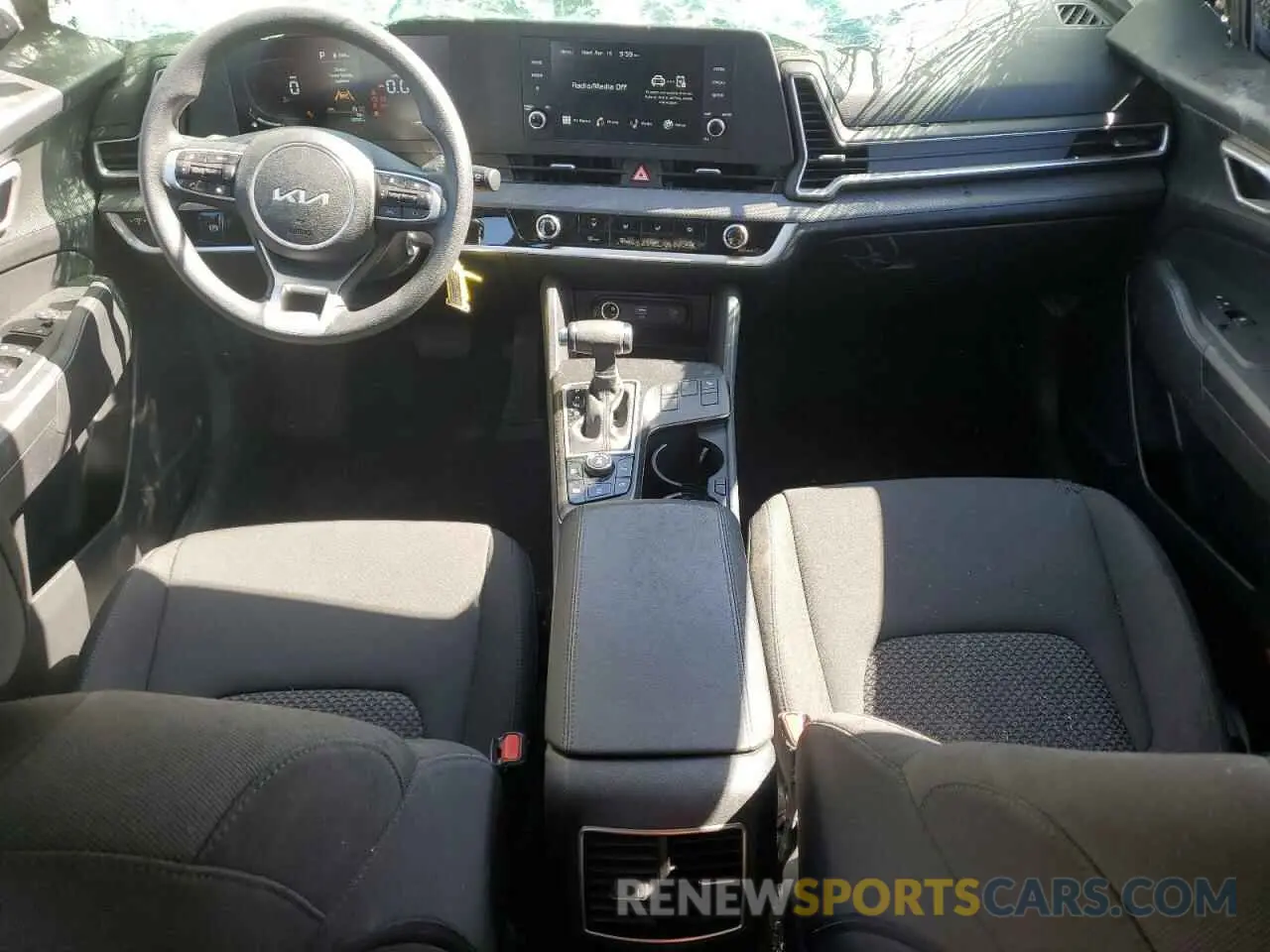 8 fotografías del automóvil dañado KNDPUCDF5R7280084 KIA SPORTAGE 2024
