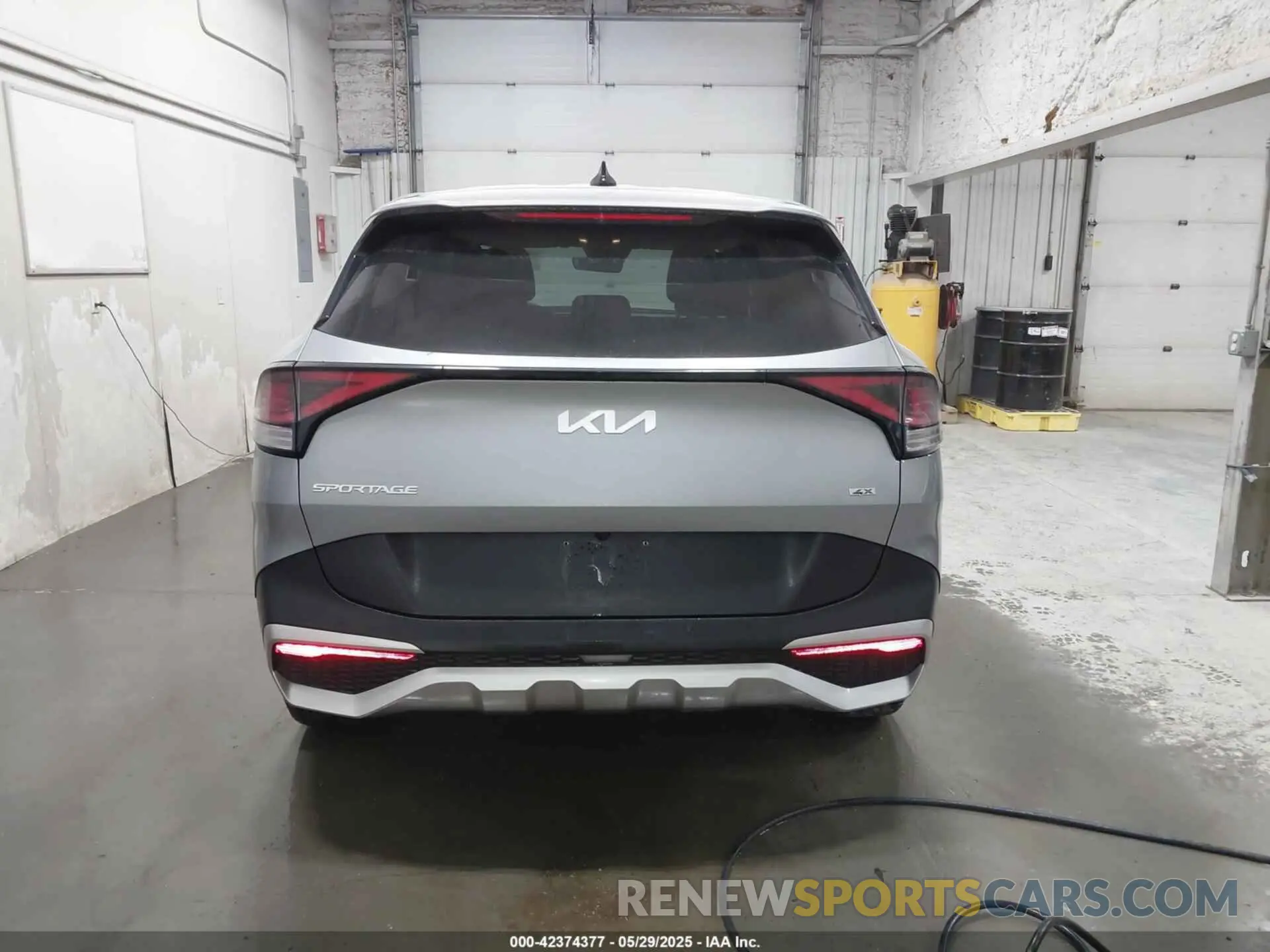 16 fotografías del automóvil dañado KNDPUCDF6R7283348 KIA SPORTAGE 2024