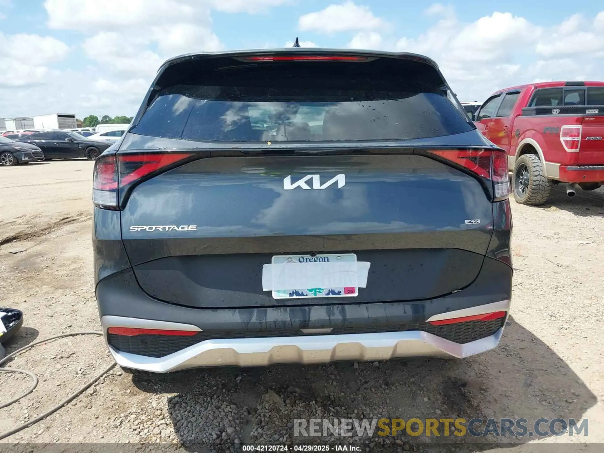 16 fotografías del automóvil dañado KNDPUCDF6R7283396 KIA SPORTAGE 2024