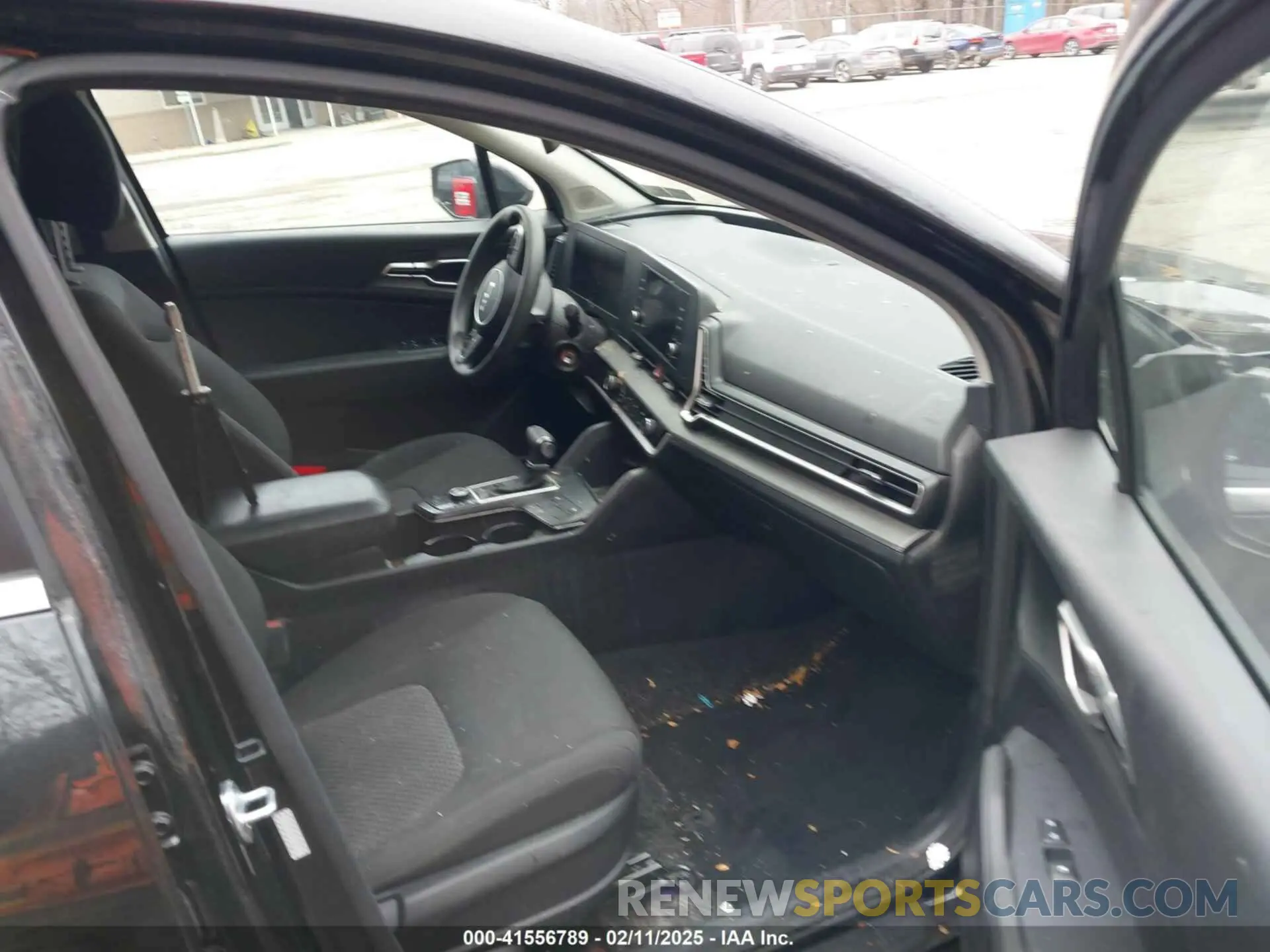 5 fotografías del automóvil dañado KNDPUCDF7R7227063 KIA SPORTAGE 2024