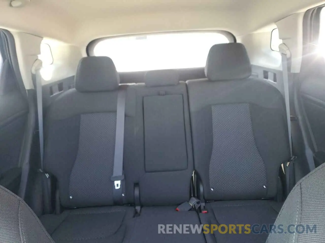 10 fotografías del automóvil dañado KNDPUCDF8R7238055 KIA SPORTAGE 2024