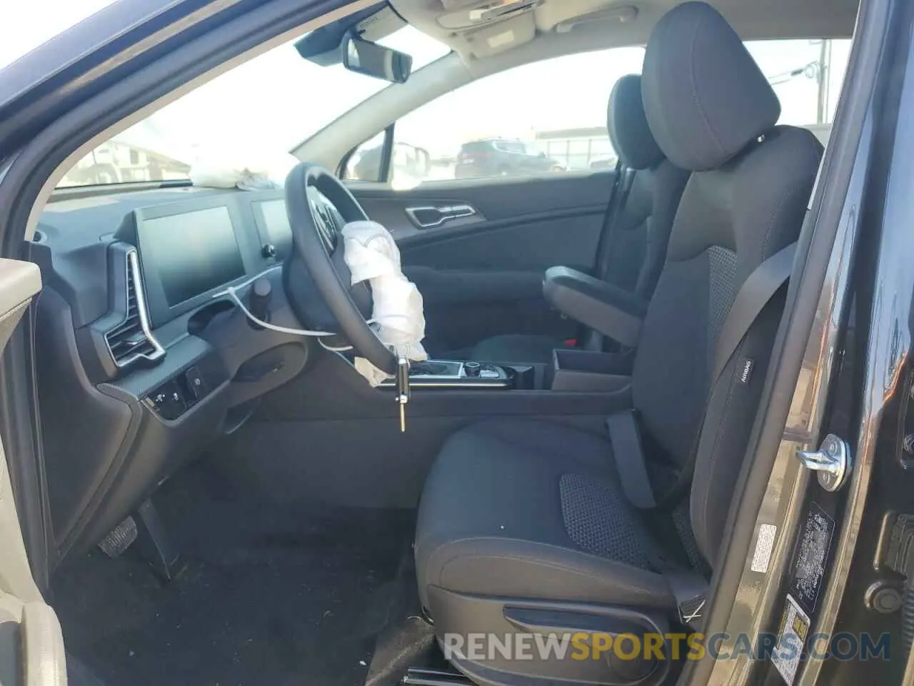 7 fotografías del automóvil dañado KNDPUCDF8R7238055 KIA SPORTAGE 2024