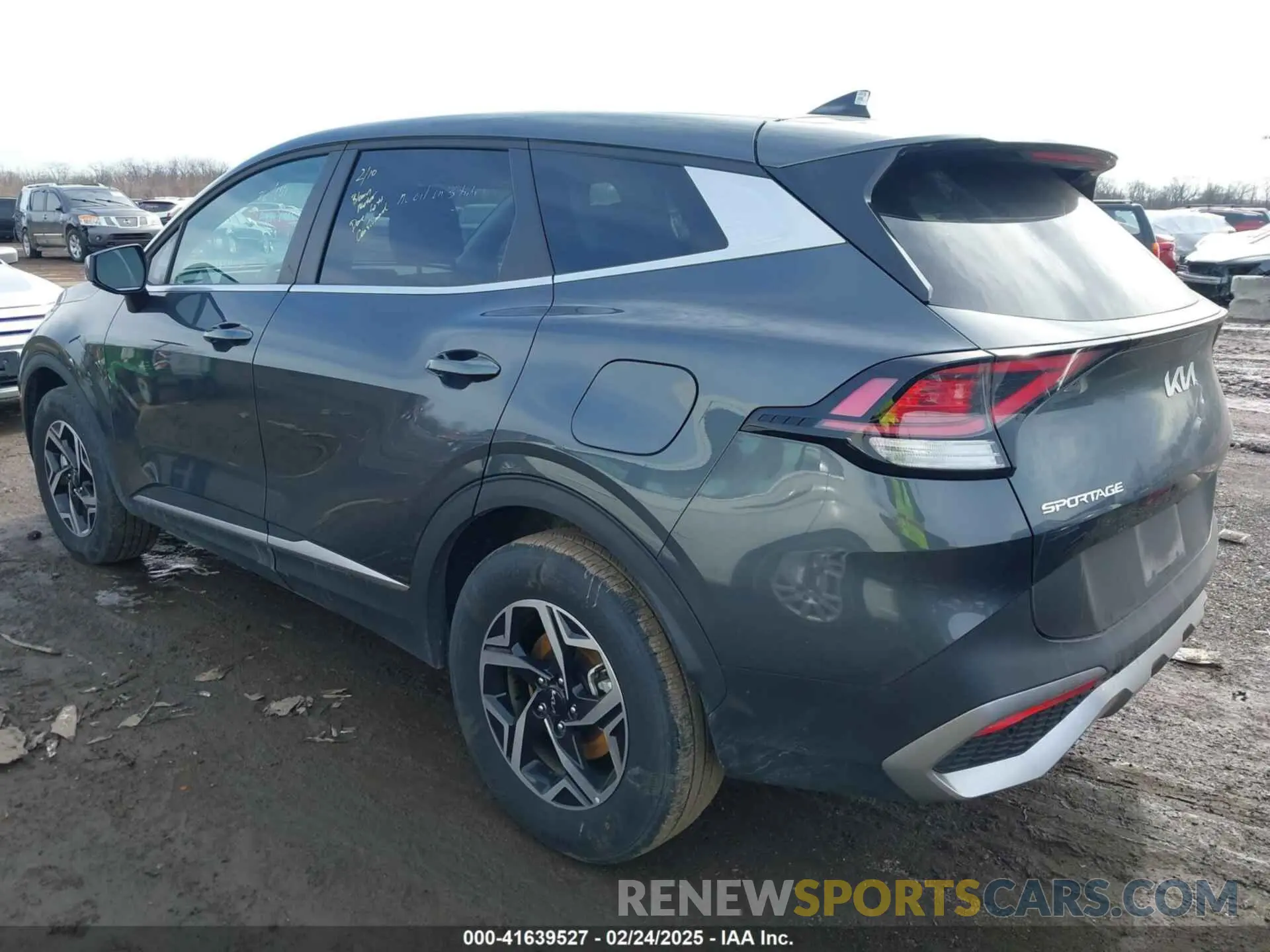 3 fotografías del automóvil dañado KNDPUCDFXR7308560 KIA SPORTAGE 2024