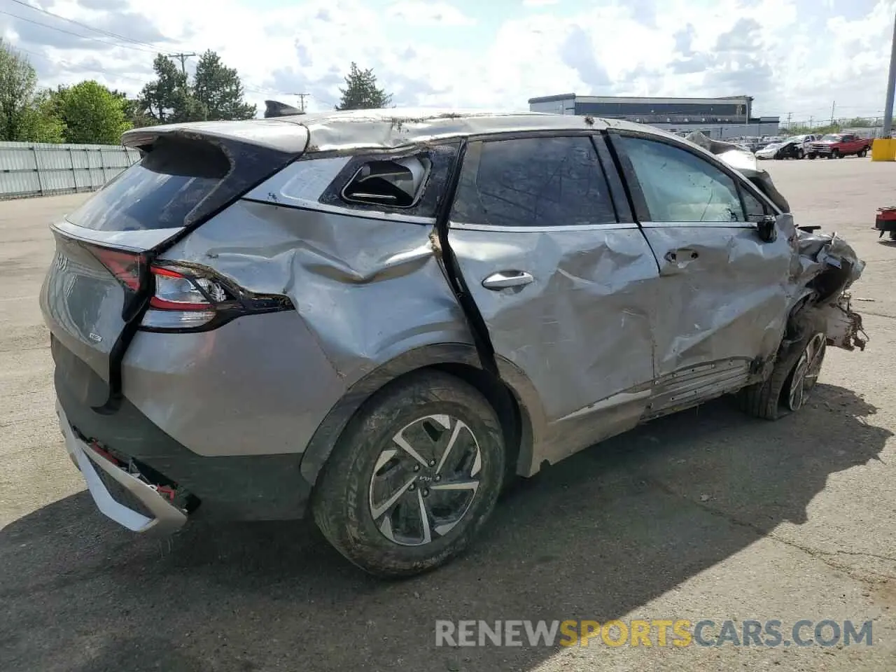 3 fotografías del automóvil dañado KNDPUCDG0R7125564 KIA SPORTAGE 2024