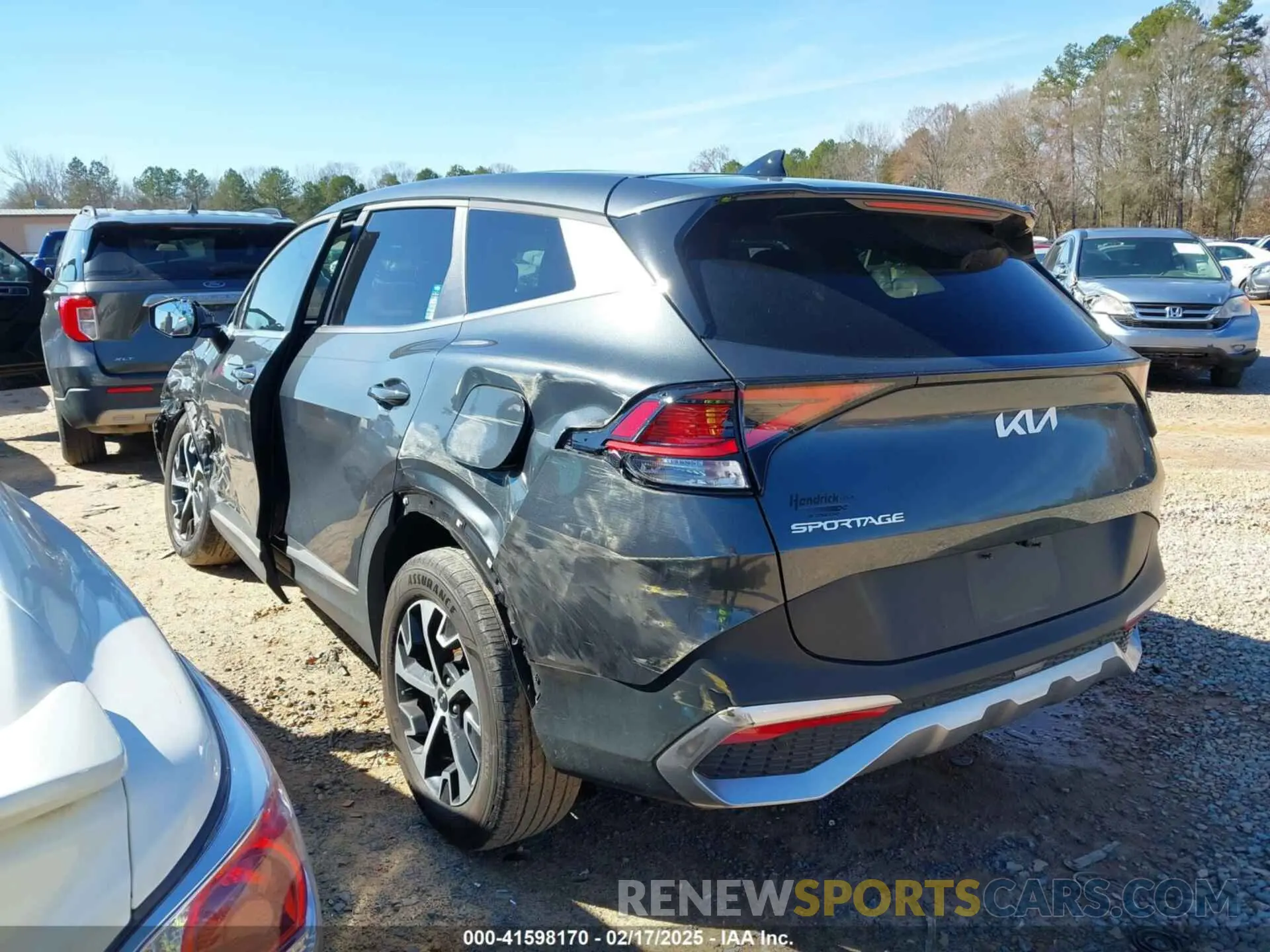 3 fotografías del automóvil dañado KNDPV3DF2R7235620 KIA SPORTAGE 2024