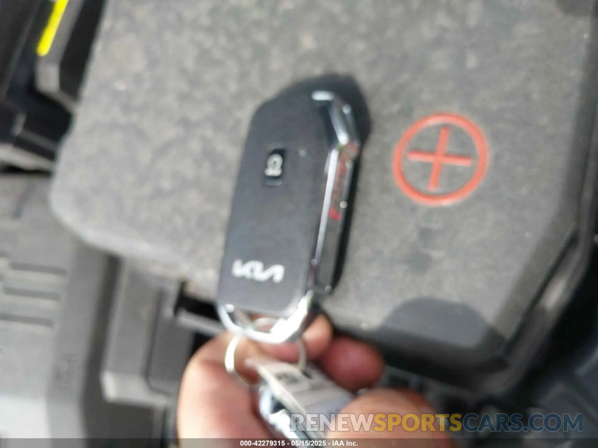 11 fotografías del automóvil dañado KNDPV3DF4R7293860 KIA SPORTAGE 2024