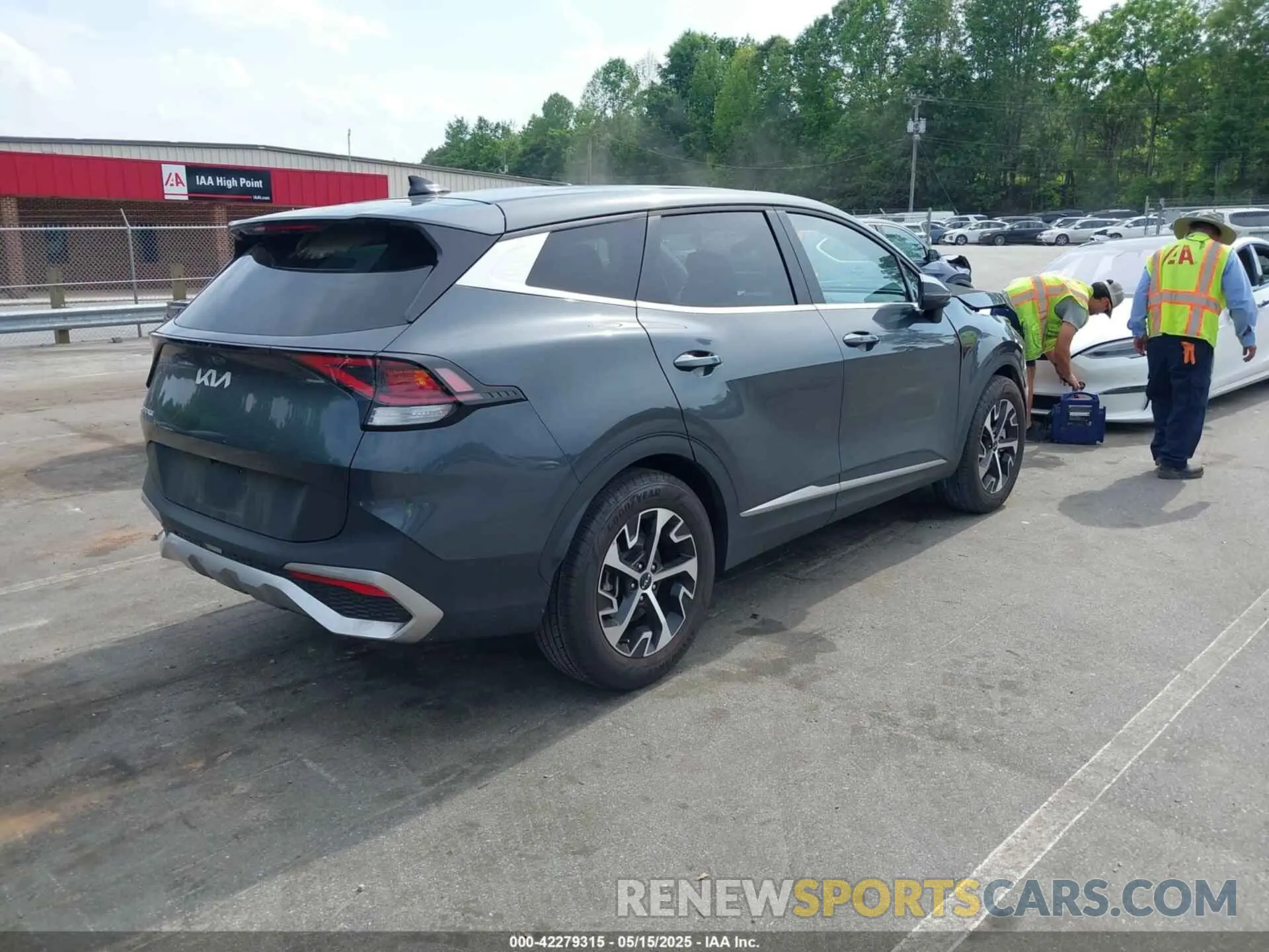 4 fotografías del automóvil dañado KNDPV3DF4R7293860 KIA SPORTAGE 2024