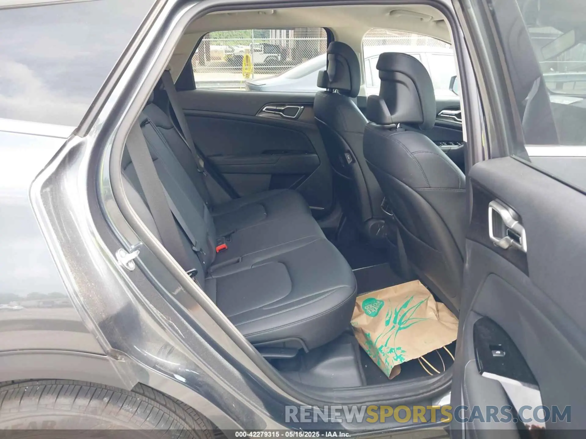 8 fotografías del automóvil dañado KNDPV3DF4R7293860 KIA SPORTAGE 2024